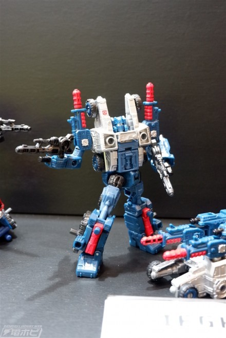 Transformers News: More Photos of Transformers War for Cybertron: Siege Figures at Wonderfest 2018 #?????  #wf2018s