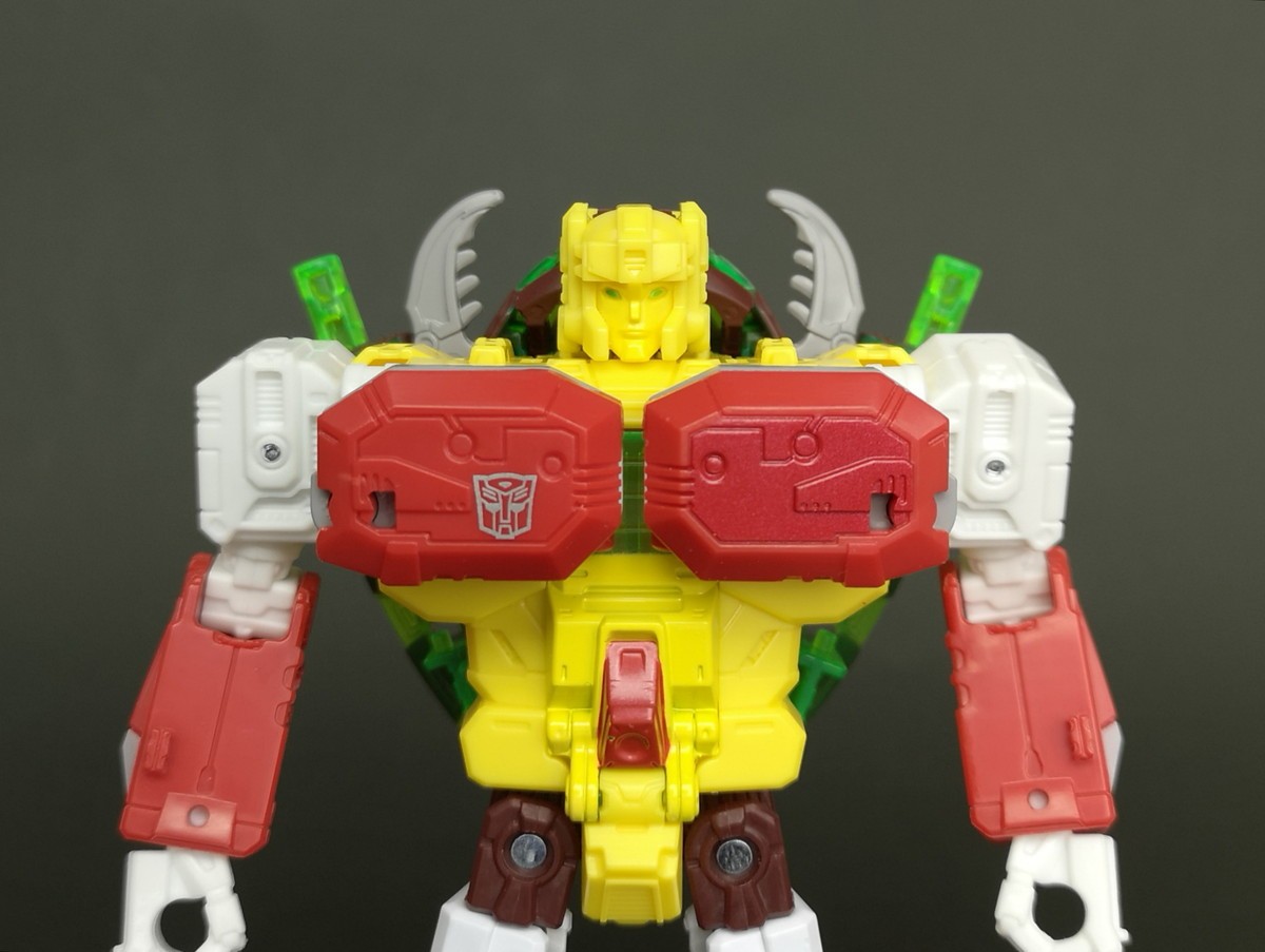Transformers News: More In Hand Images of Transformers Power of the Primes Repugnus who is also Shipping now from Amazo Transformers News: More In Hand Images of Transformers Power of the Primes Repugnus who is also Shipping now from Amazo