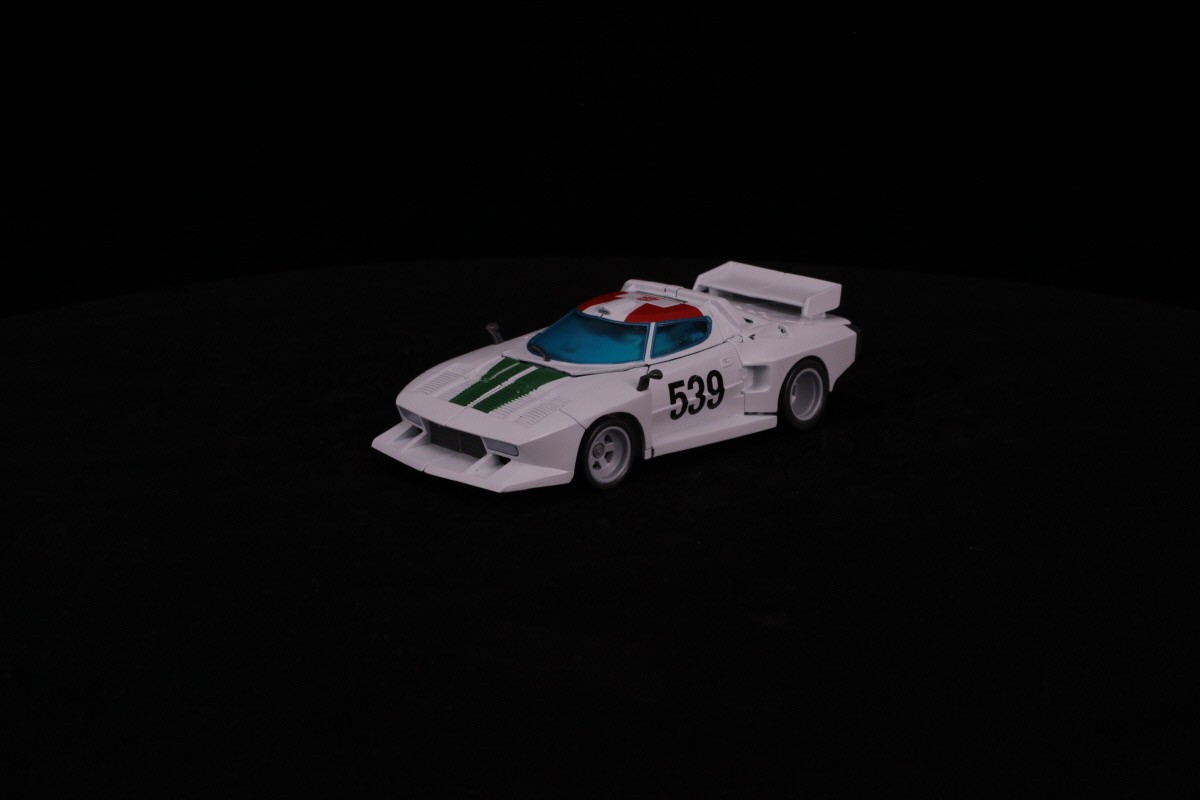 Transformers News: Turn around shots of MP-20+ Wheeljack from Takara Tomy