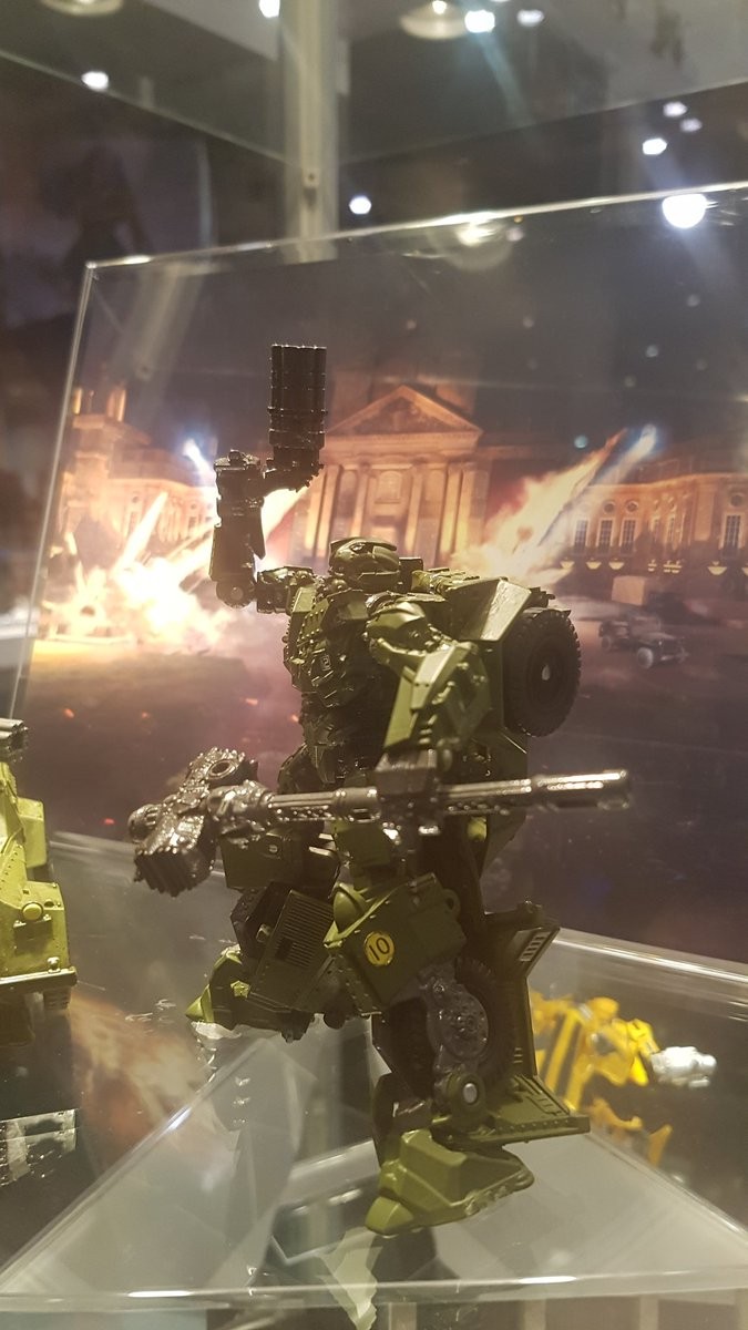 Transformers News: More Images of Transformers Studio Series Deluxe Reveals at Fan Expo Canada #FXC18 Transformers News: More Images of Transformers Studio Series Deluxe Reveals at Fan Expo Canada #FXC18