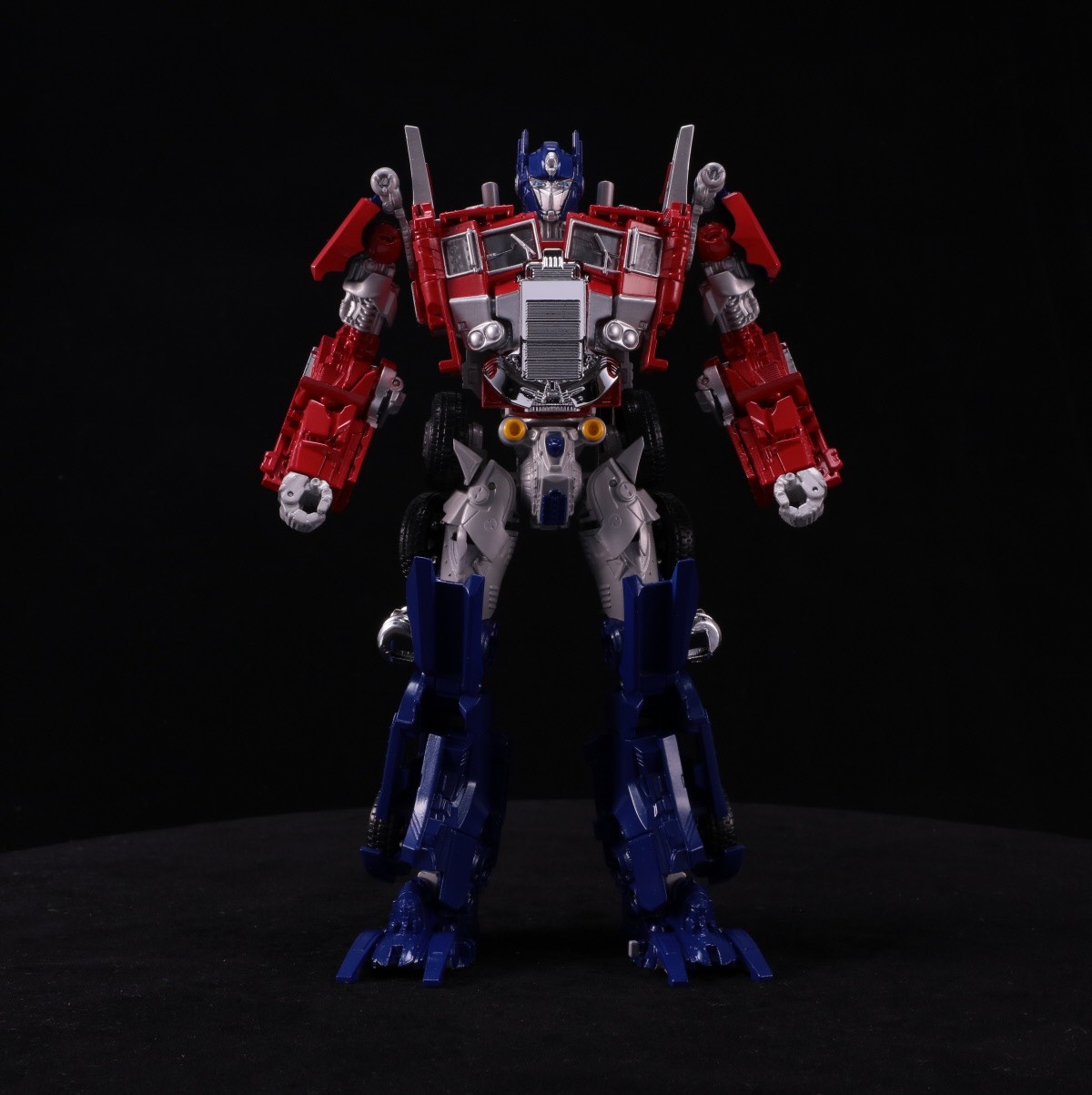Transformers News: Turnaround Images of Takara Tomy Transformers Bumblebee Movie BB-02 Legendary Optimus Prime