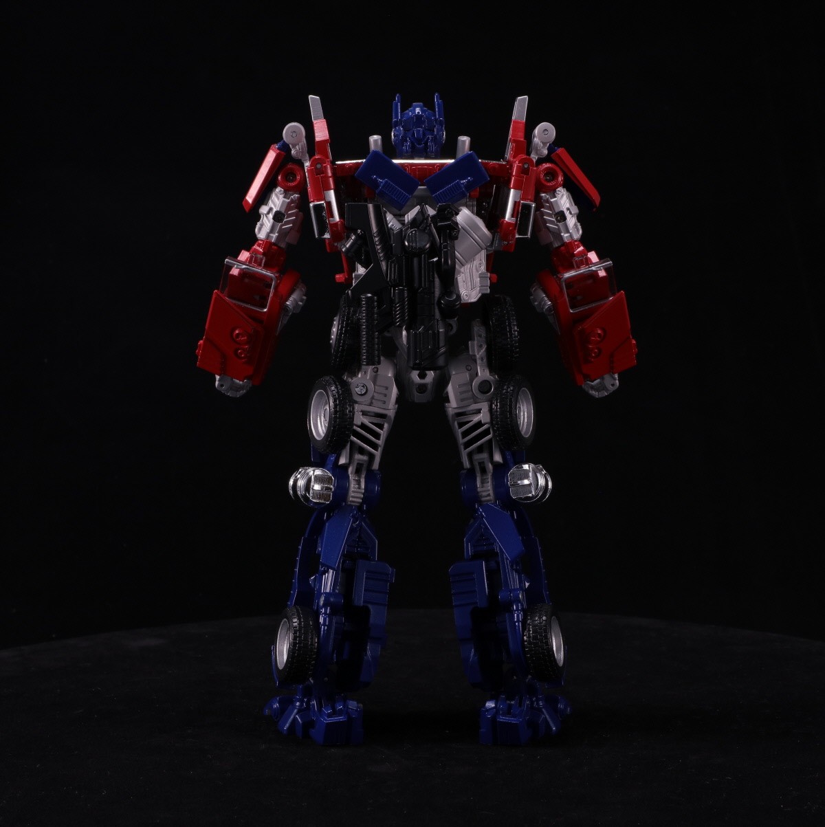 Transformers News: Turnaround Images of Takara Tomy Transformers Bumblebee Movie BB-02 Legendary Optimus Prime