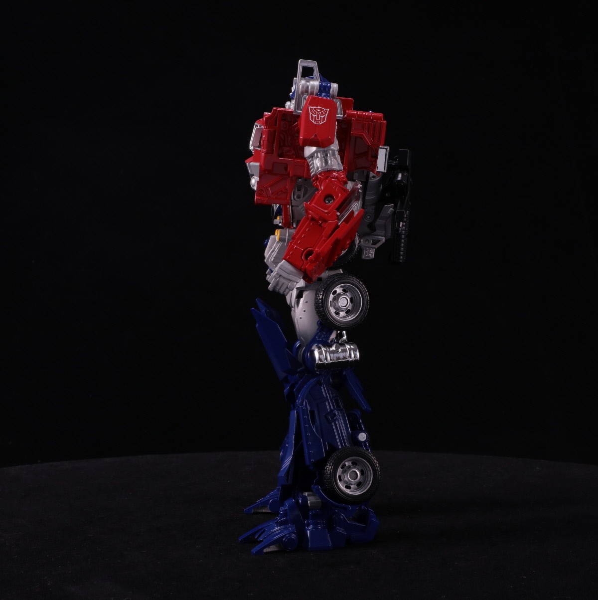 Transformers News: Turnaround Images of Takara Tomy Transformers Bumblebee Movie BB-02 Legendary Optimus Prime