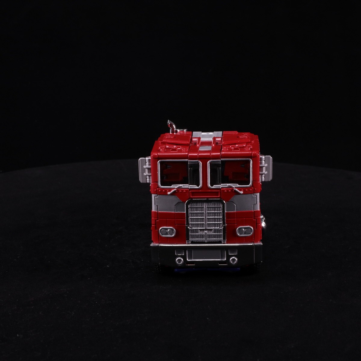 Transformers News: Turnaround Images of Takara Tomy Transformers Bumblebee Movie BB-02 Legendary Optimus Prime