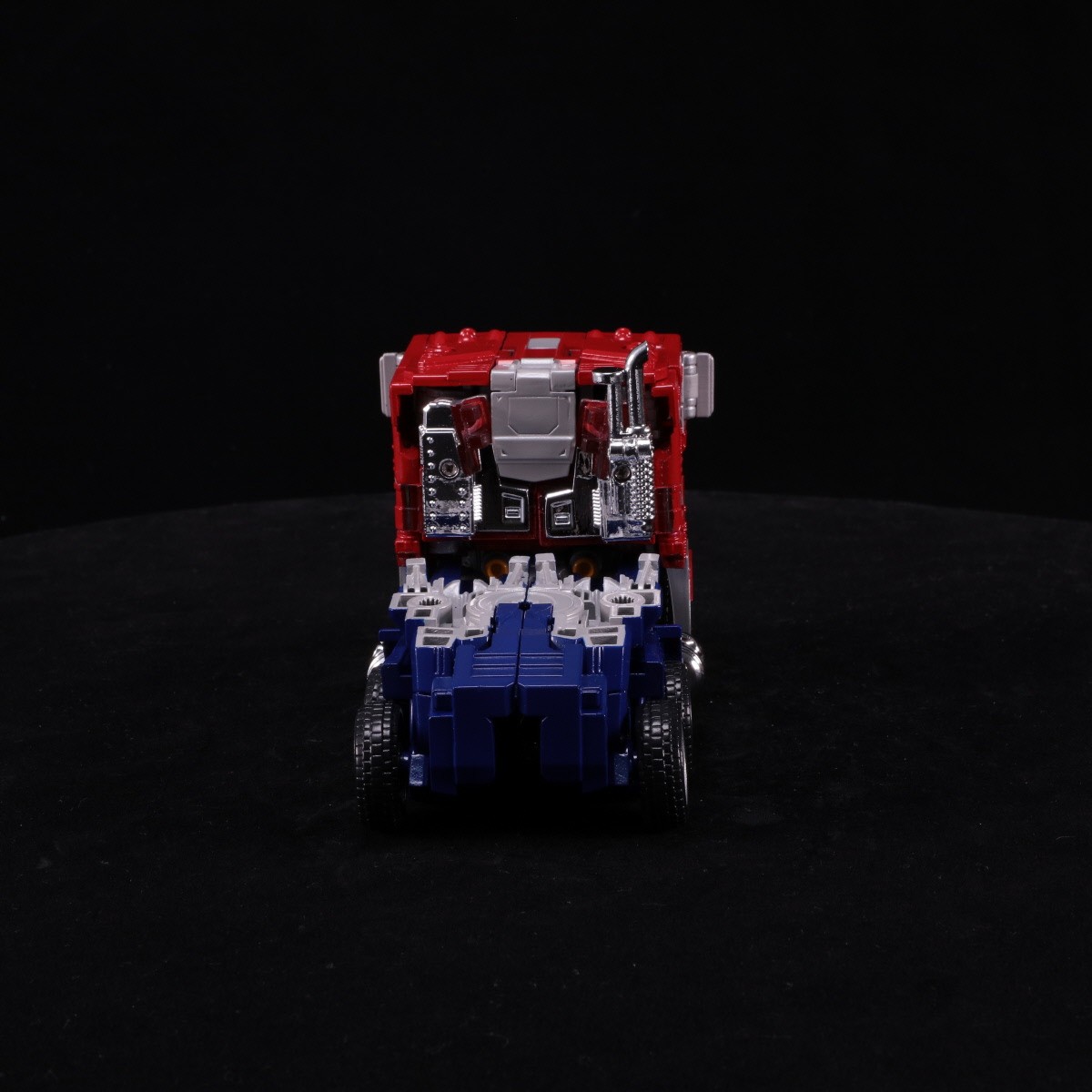 Transformers News: Turnaround Images of Takara Tomy Transformers Bumblebee Movie BB-02 Legendary Optimus Prime