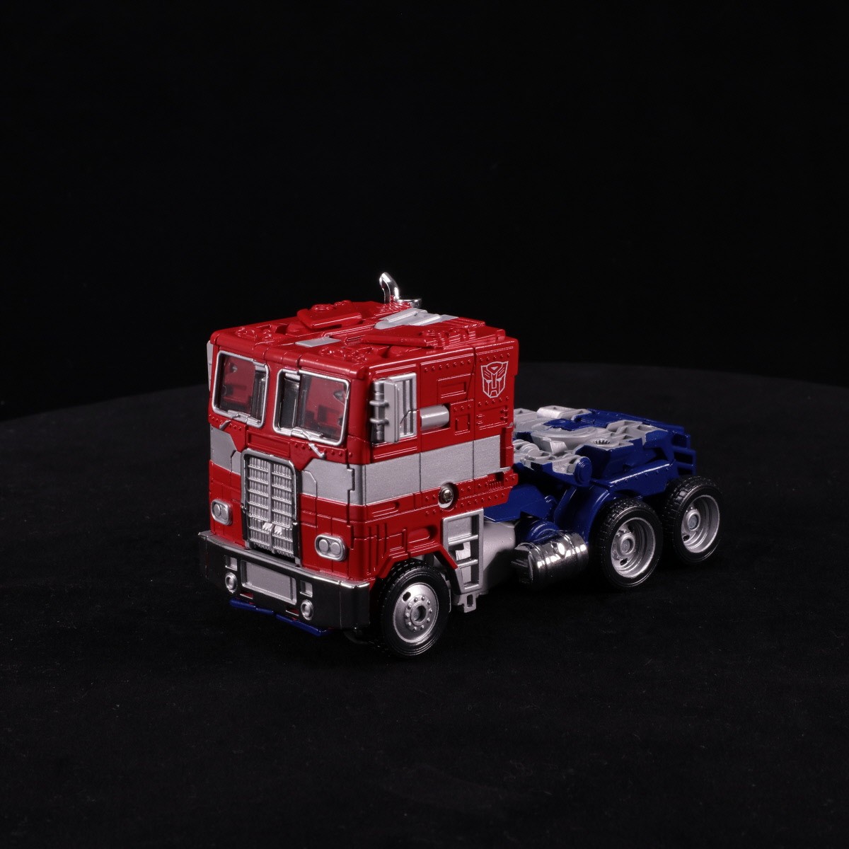 Transformers News: Turnaround Images of Takara Tomy Transformers Bumblebee Movie BB-02 Legendary Optimus Prime