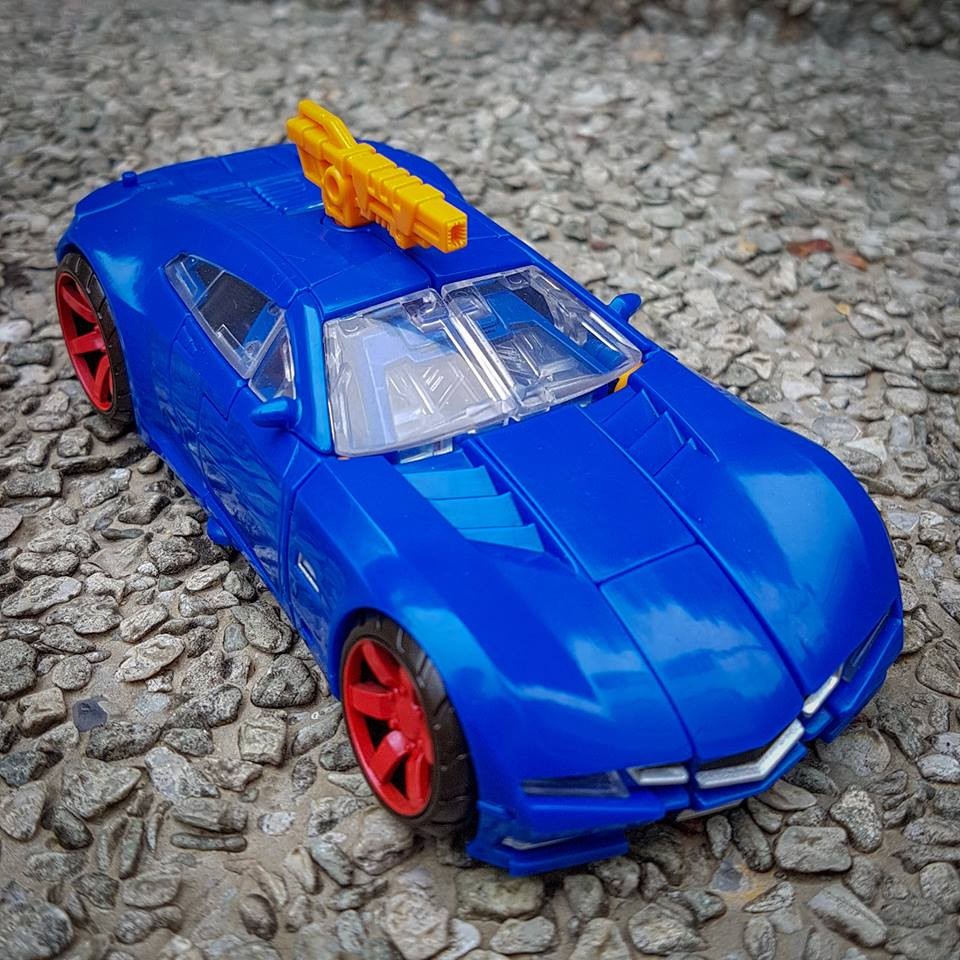 Transformers News: In Hand Images of Prime Wars Punch / Counterpuch with Prima Prime
