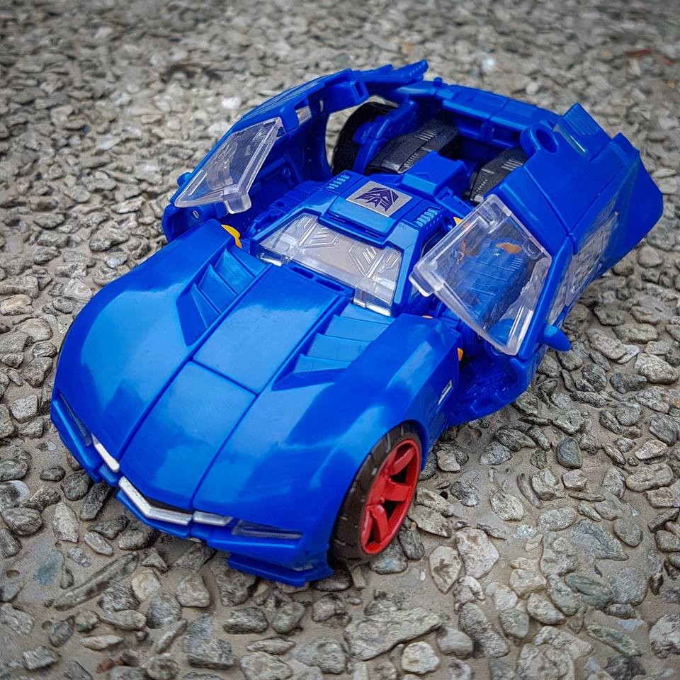Transformers News: In Hand Images of Prime Wars Punch / Counterpuch with Prima Prime