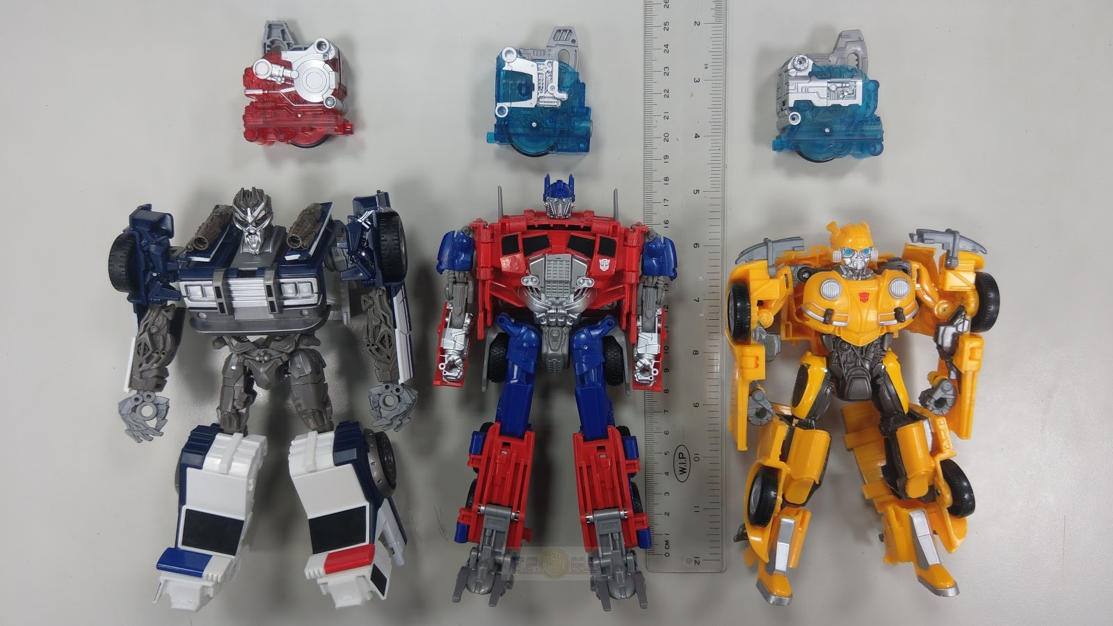 Transformers News: Transformers: Bumblebee Energon Igniters Nitro Series In-Hand Pictures and Demo Videos Transformers News: Transformers: Bumblebee Energon Igniters Nitro Series In-Hand Pictures and Demo Videos