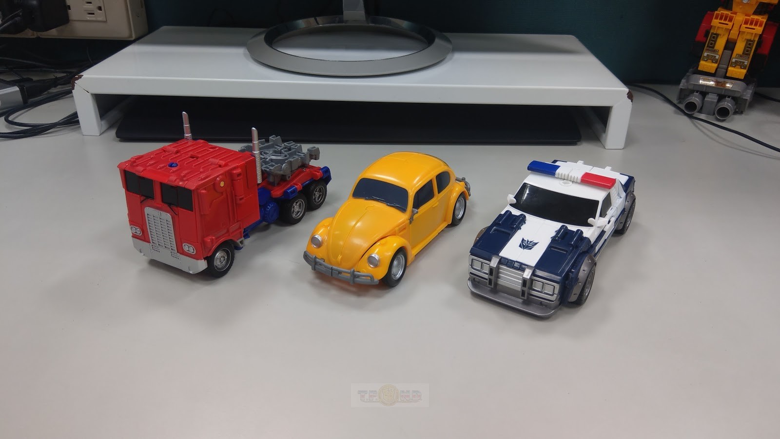 Transformers News: Transformers: Bumblebee Energon Igniters Nitro Series In-Hand Pictures and Demo Videos Transformers News: Transformers: Bumblebee Energon Igniters Nitro Series In-Hand Pictures and Demo Videos