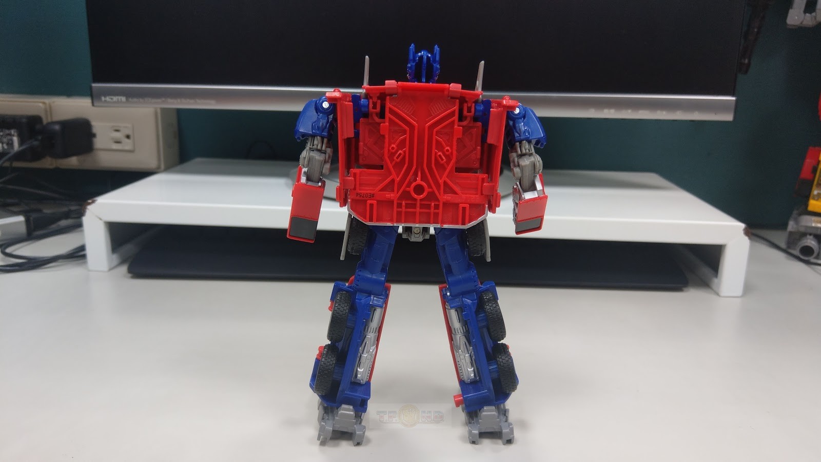 Transformers News: Transformers: Bumblebee Energon Igniters Nitro Series In-Hand Pictures and Demo Videos Transformers News: Transformers: Bumblebee Energon Igniters Nitro Series In-Hand Pictures and Demo Videos