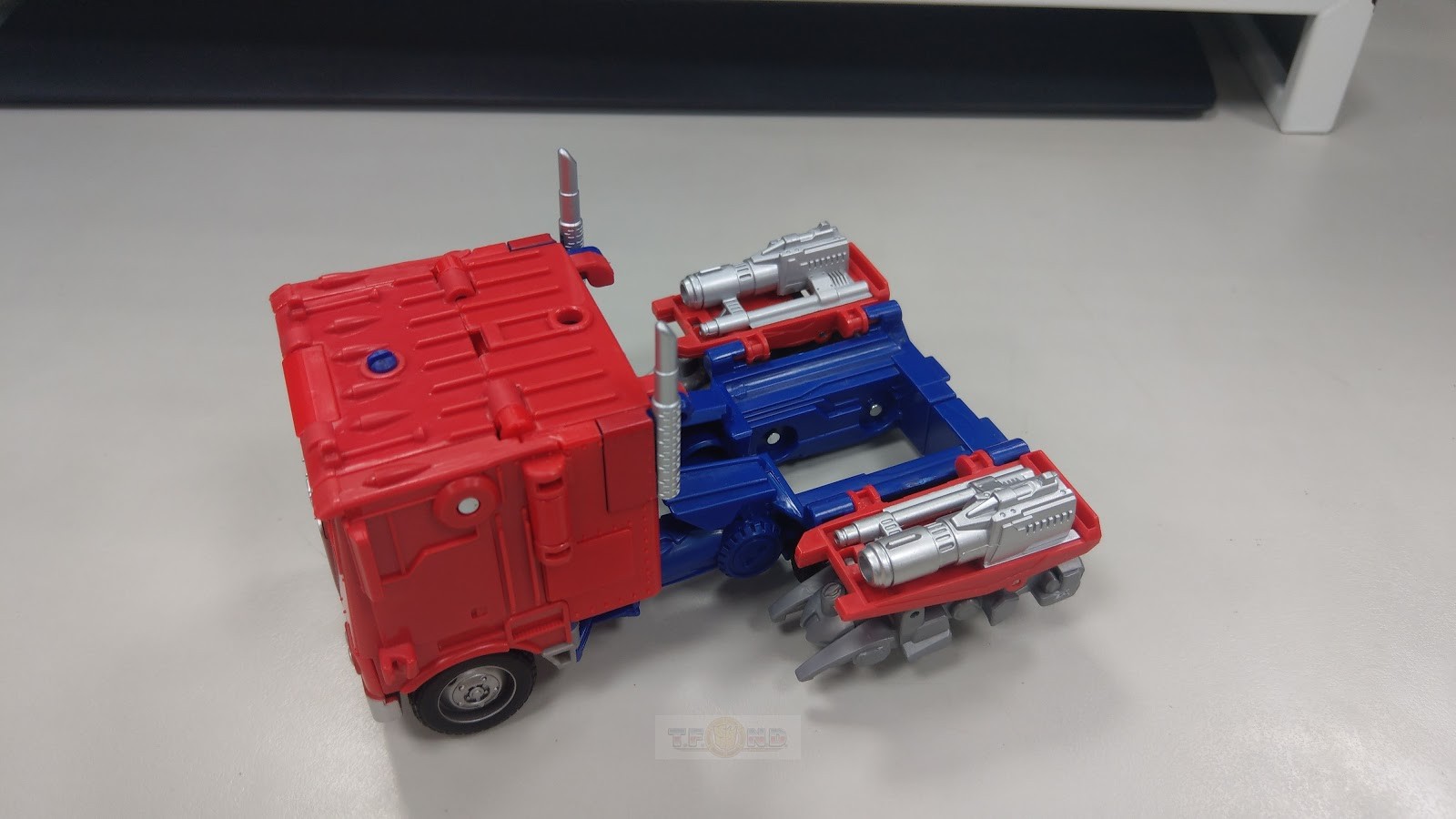 Transformers News: Transformers: Bumblebee Energon Igniters Nitro Series In-Hand Pictures and Demo Videos Transformers News: Transformers: Bumblebee Energon Igniters Nitro Series In-Hand Pictures and Demo Videos