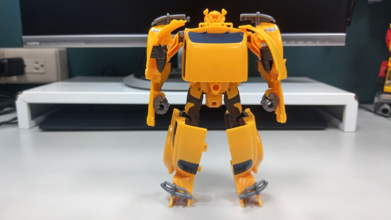 Transformers News: Transformers: Bumblebee Energon Igniters Nitro Series In-Hand Pictures and Demo Videos Transformers News: Transformers: Bumblebee Energon Igniters Nitro Series In-Hand Pictures and Demo Videos