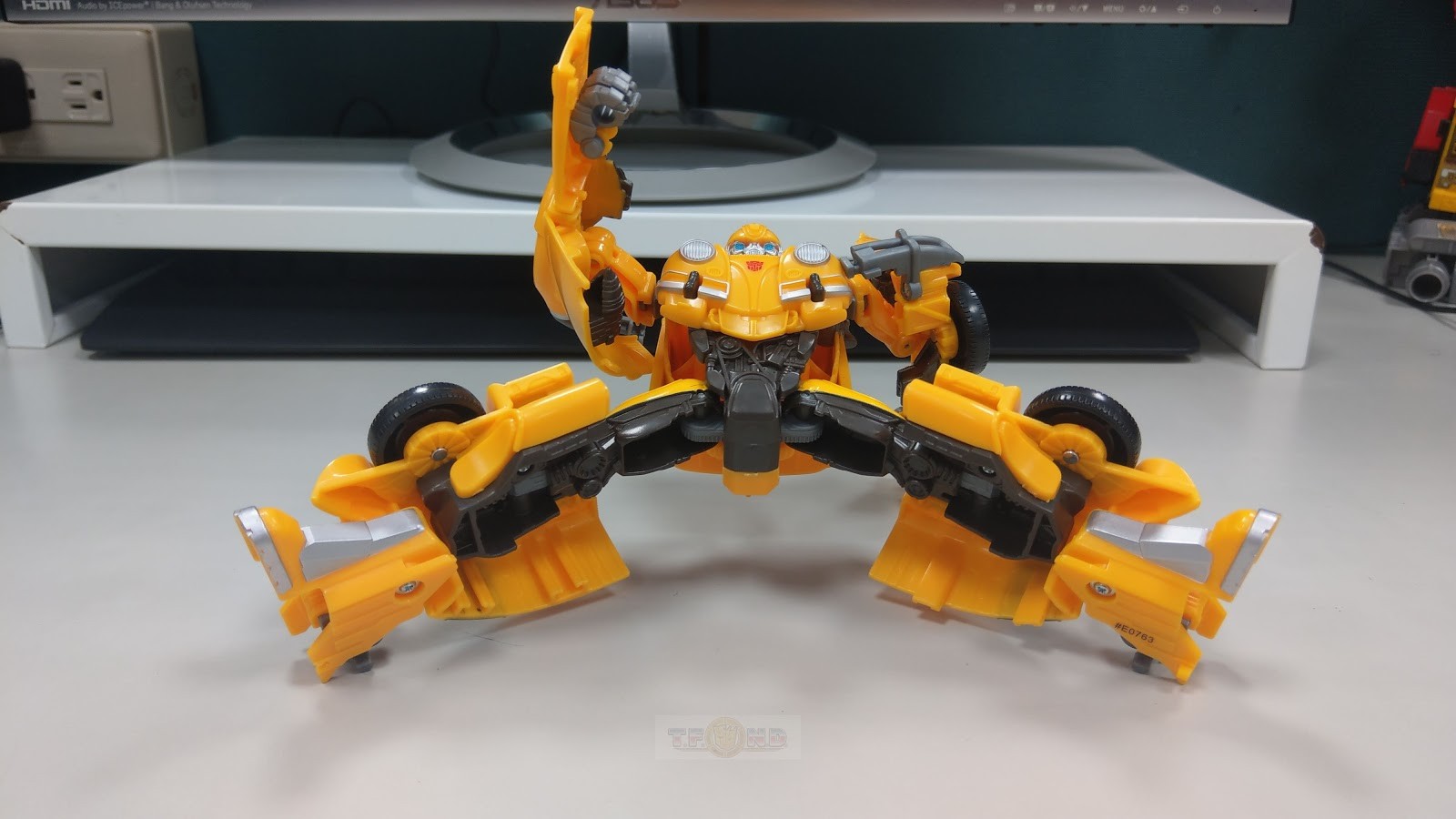 Transformers News: Transformers: Bumblebee Energon Igniters Nitro Series In-Hand Pictures and Demo Videos Transformers News: Transformers: Bumblebee Energon Igniters Nitro Series In-Hand Pictures and Demo Videos