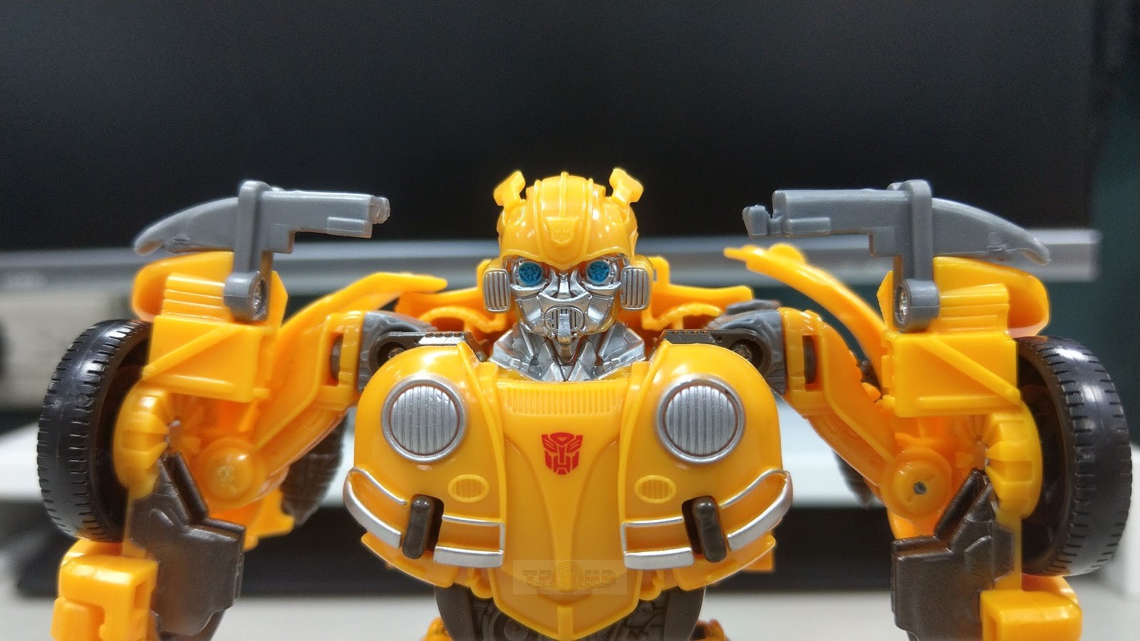 Transformers News: Transformers: Bumblebee Energon Igniters Nitro Series In-Hand Pictures and Demo Videos Transformers News: Transformers: Bumblebee Energon Igniters Nitro Series In-Hand Pictures and Demo Videos