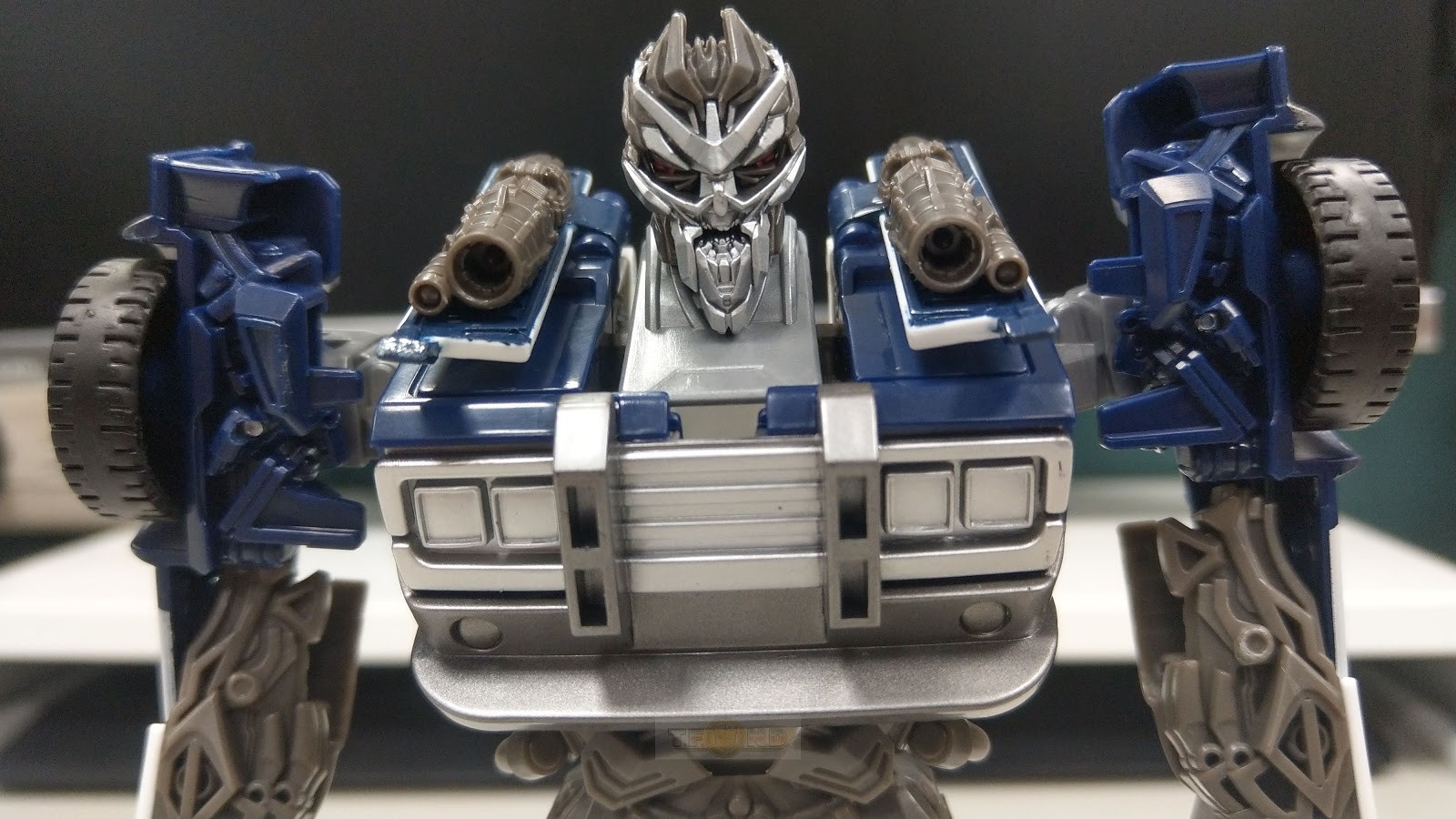Transformers News: Transformers: Bumblebee Energon Igniters Nitro Series In-Hand Pictures and Demo Videos Transformers News: Transformers: Bumblebee Energon Igniters Nitro Series In-Hand Pictures and Demo Videos