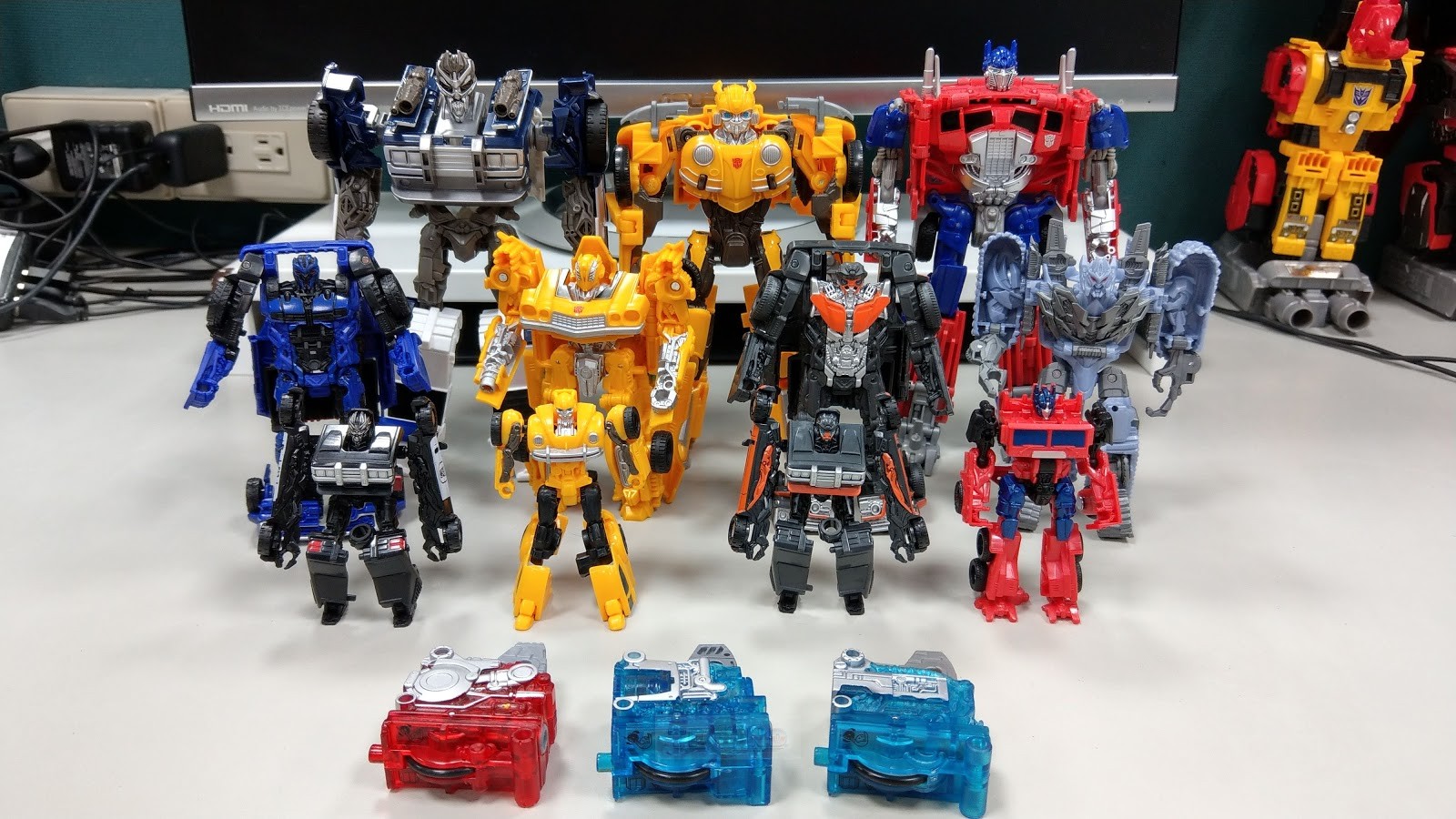 Transformers News: Transformers: Bumblebee Energon Igniters Nitro Series In-Hand Pictures and Demo Videos Transformers News: Transformers: Bumblebee Energon Igniters Nitro Series In-Hand Pictures and Demo Videos