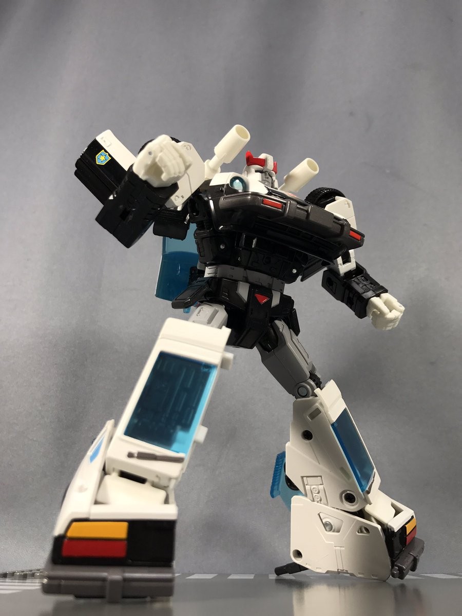Transformers News: In Hand Images of Transformers Masterpiece MP-17+ Prowl & Collector Coin
