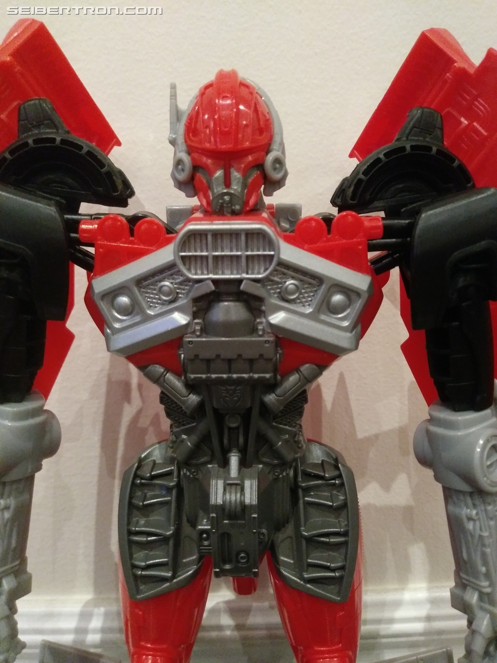 Transformers News: Pictorial Review for Transformers Bumblebee Movie Titan Changer Shatter