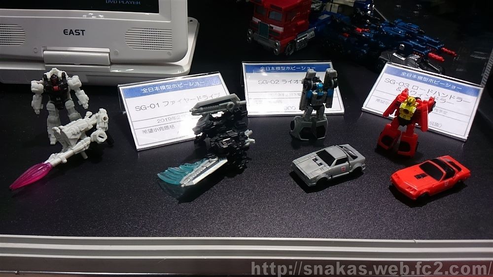 Transformers News: More Images of Takara Tomy Transformers War for Cybertron: Siege Line