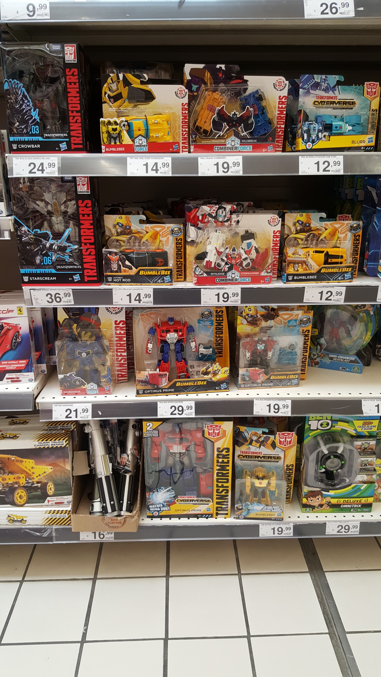 Transformers News: Transformers Bumblebee Movie Toys Sighted in Italy