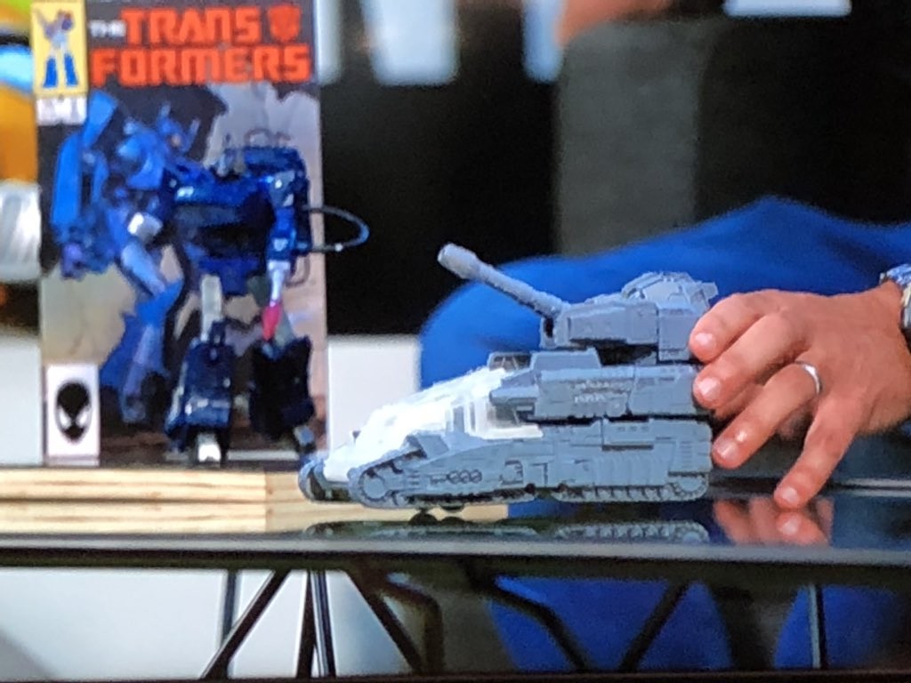 Transformers News: Hasbro Transformers Brand Panel at #NYCC 2018: Siege Decepticons, Titan Class Omega Supreme, Studio