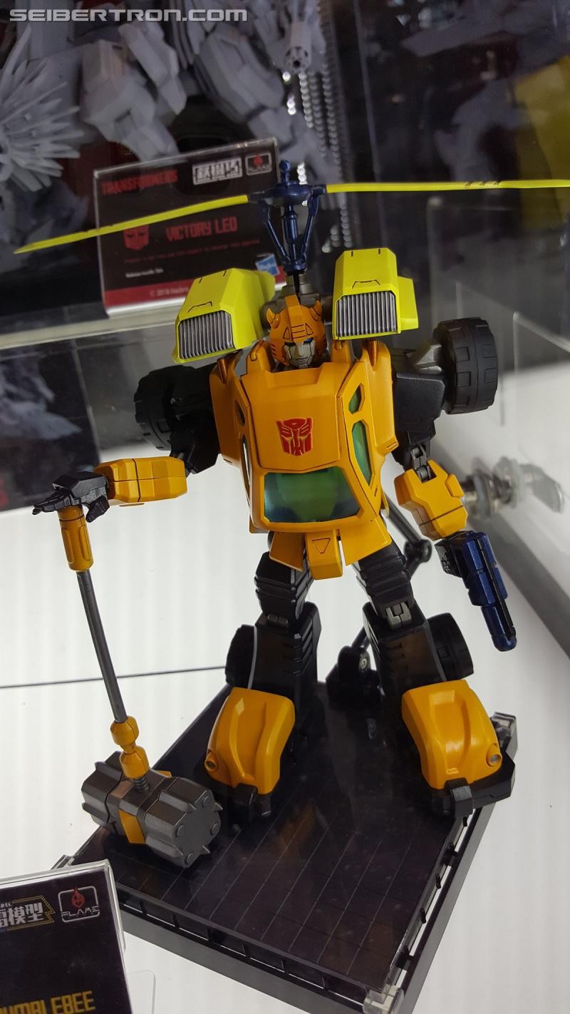Transformers News: Seibertron Gallery of Flame Toys Transformers from #NYCC Transformers News: Seibertron Gallery of Flame Toys Transformers from #NYCC