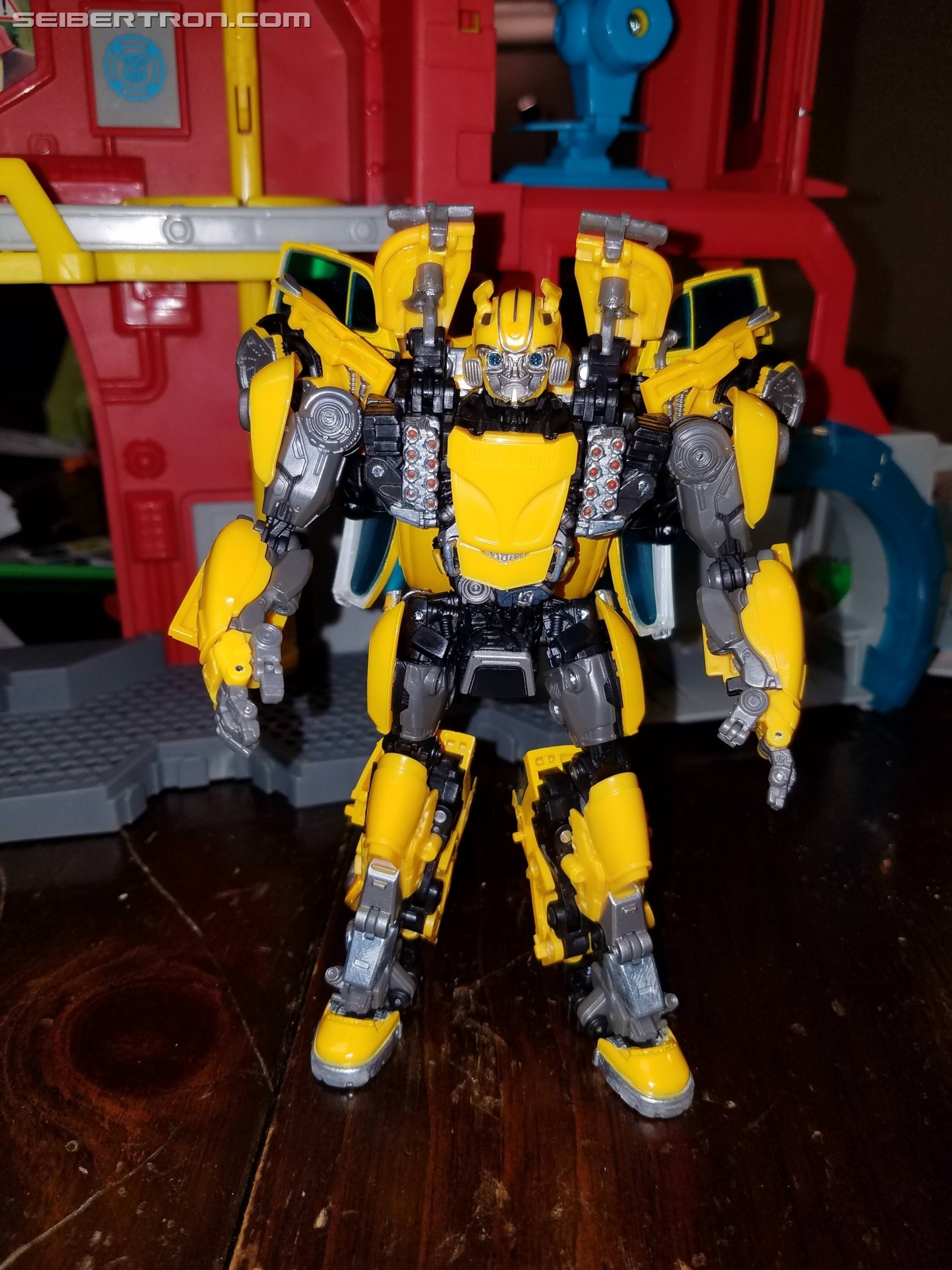 Transformers News: Pictorial Review for Transformers Movie Masterpiece MPM-7 Volkswagen Bumblebee Transformers News: Pictorial Review for Transformers Movie Masterpiece MPM-7 Volkswagen Bumblebee