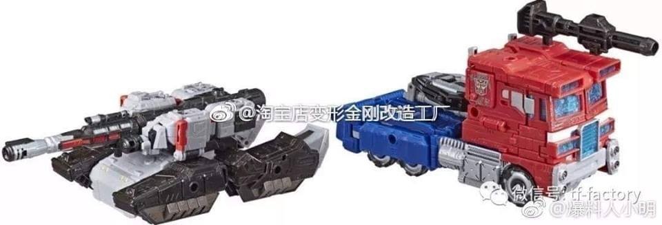 Transformers News: In Package Images of Transformers War for Cybertron: Siege Megatron and Optimus Prime