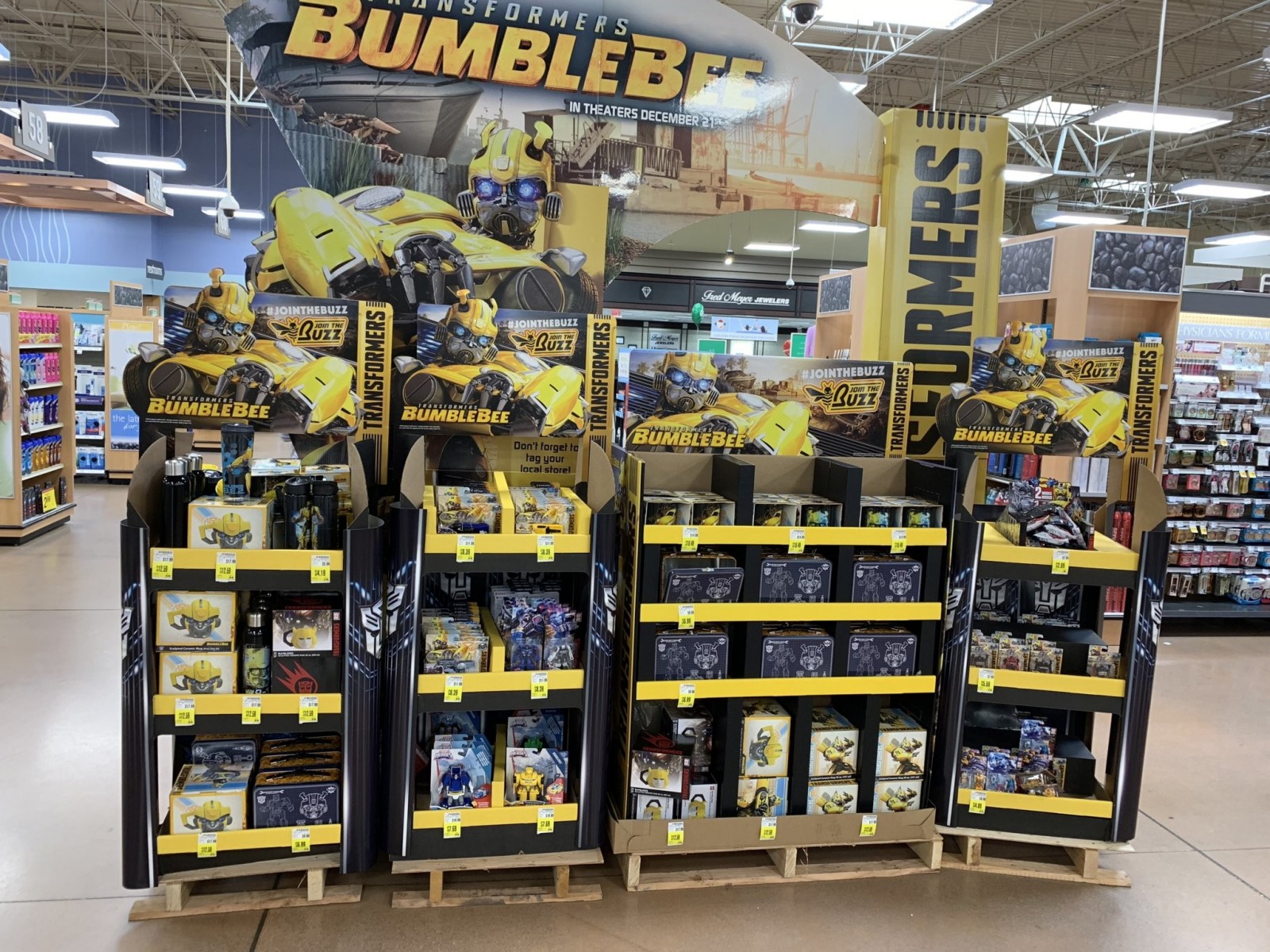 Transformers News: Transformers Bumblebee Movie Merchandise Displays Appearing at Variety of US Stores Transformers News: Transformers Bumblebee Movie Merchandise Displays Appearing at Variety of US Stores