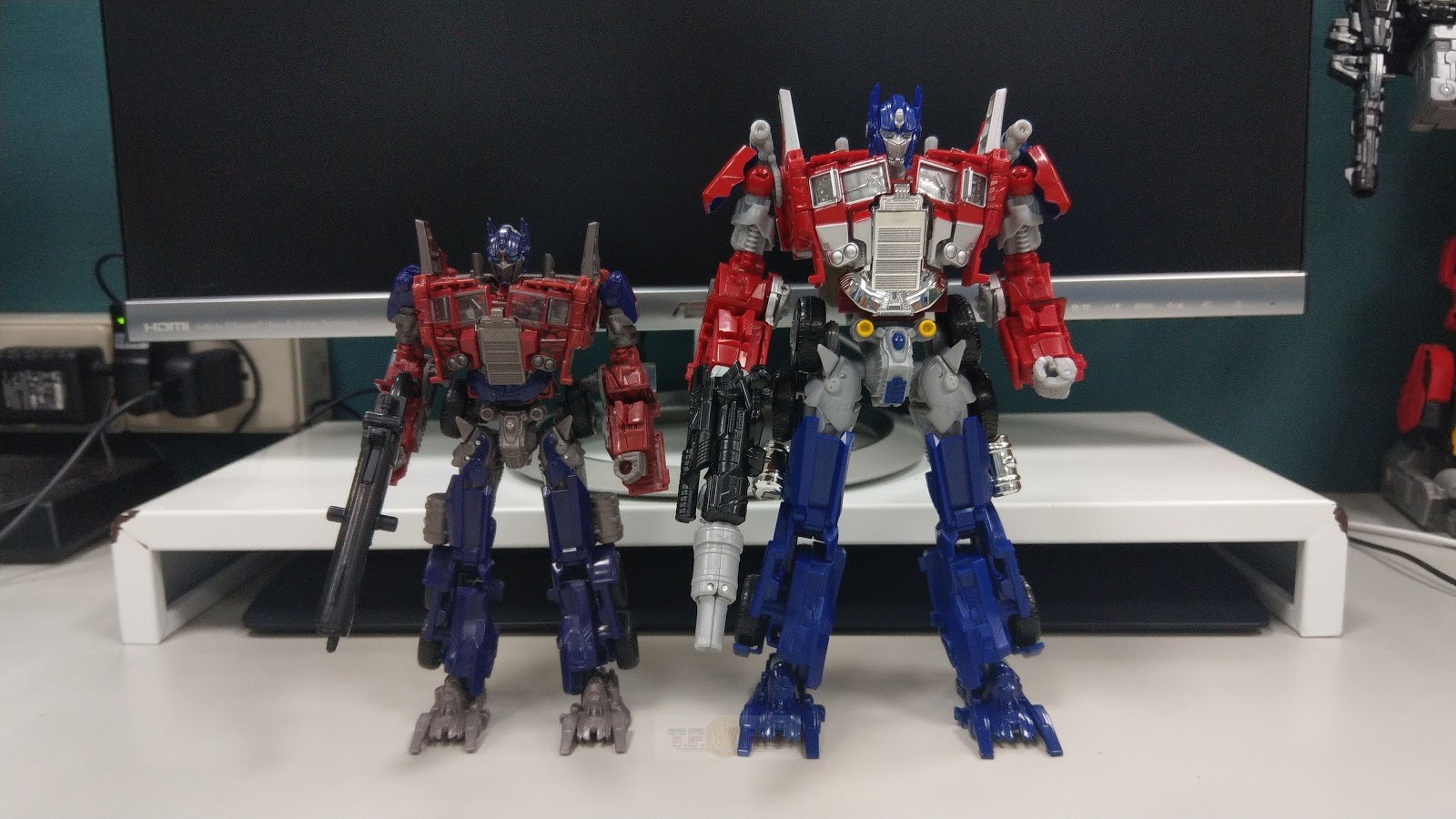 Transformers News: In-Hand Images of Takara Tomy BB-02 Legendary Optimus Prime Transformers News: In-Hand Images of Takara Tomy BB-02 Legendary Optimus Prime