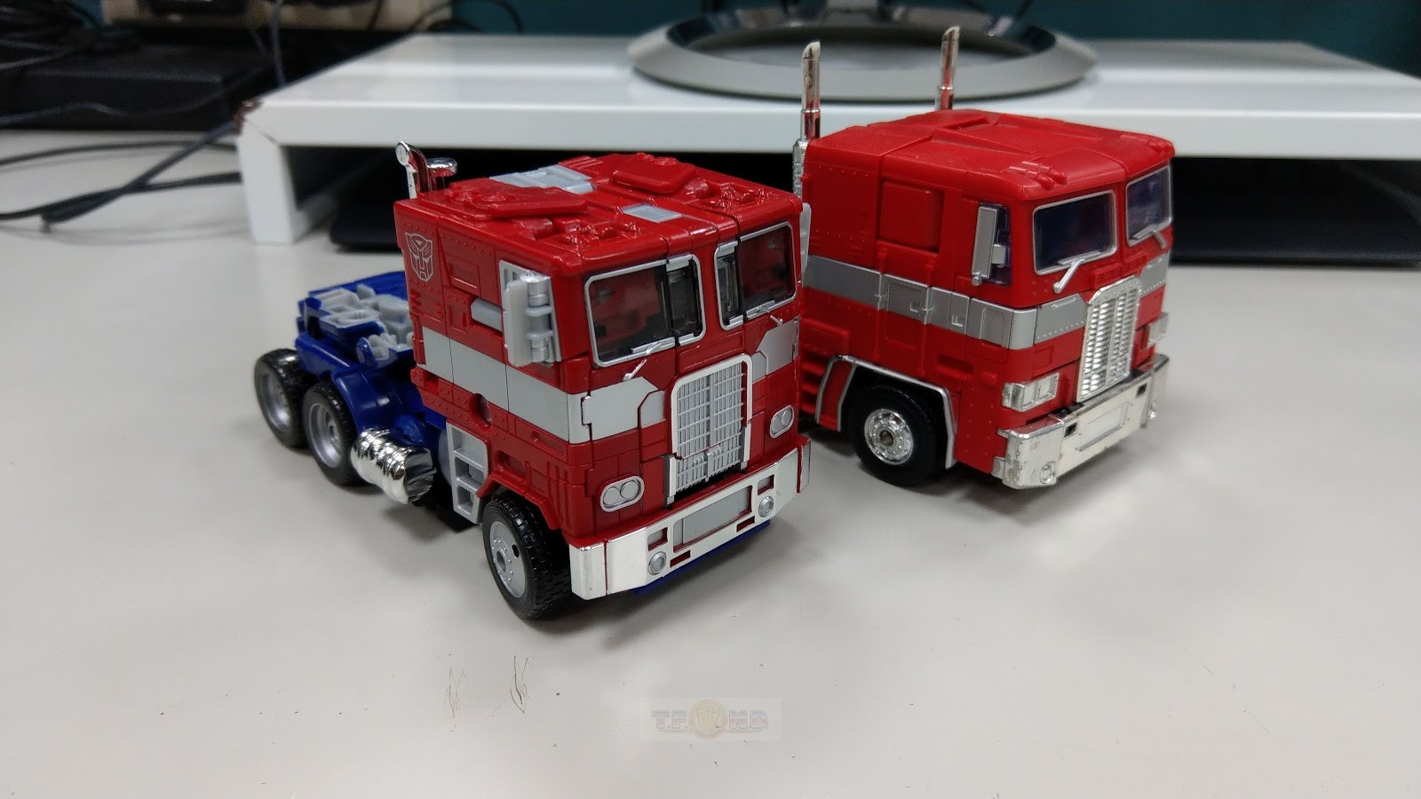 Transformers News: In-Hand Images of Takara Tomy BB-02 Legendary Optimus Prime Transformers News: In-Hand Images of Takara Tomy BB-02 Legendary Optimus Prime
