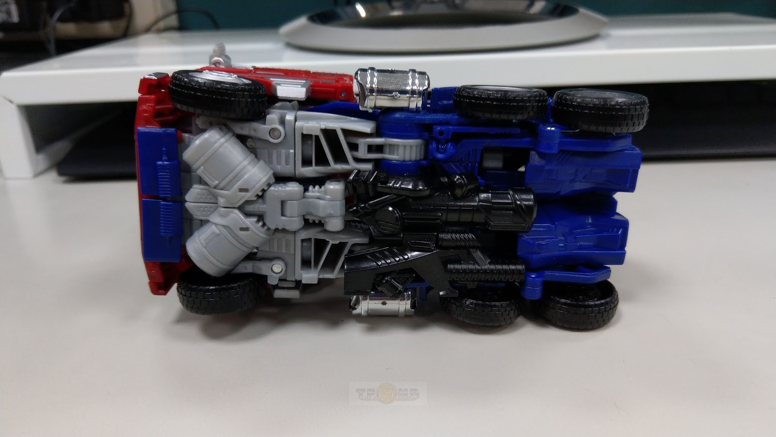 Transformers News: In-Hand Images of Takara Tomy BB-02 Legendary Optimus Prime Transformers News: In-Hand Images of Takara Tomy BB-02 Legendary Optimus Prime