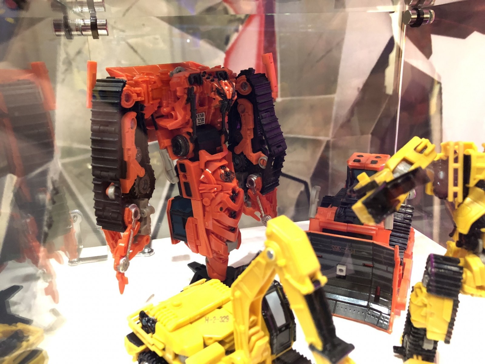 Transformers News: Studio Series Long Haul, Cogman, Shatter Scrap Metal and Rampage Revealed at MCM London Comic-con