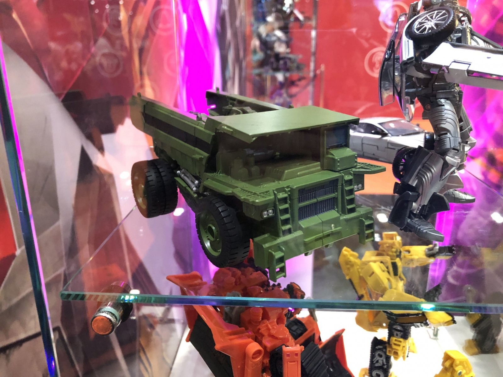 Transformers News: Studio Series Long Haul, Cogman, Shatter Scrap Metal and Rampage Revealed at MCM London Comic-con