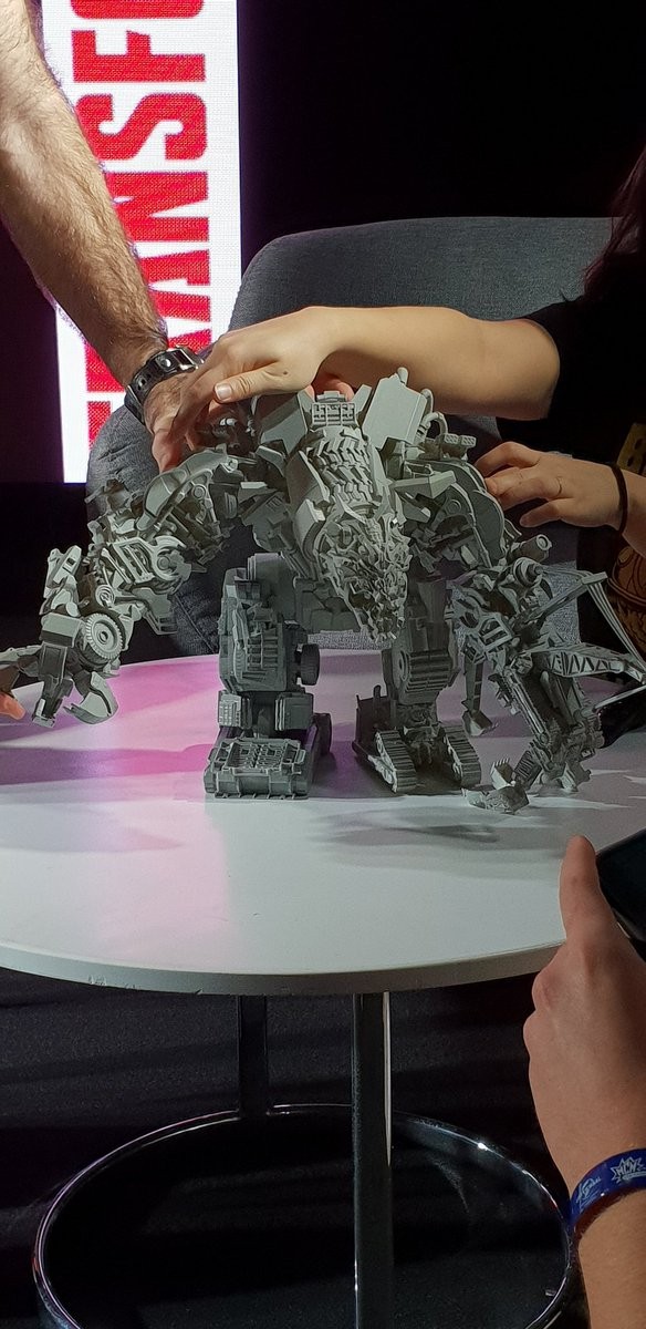Transformers News: Studio Series Devastator prototype images at MCM London Comic-Con 2018