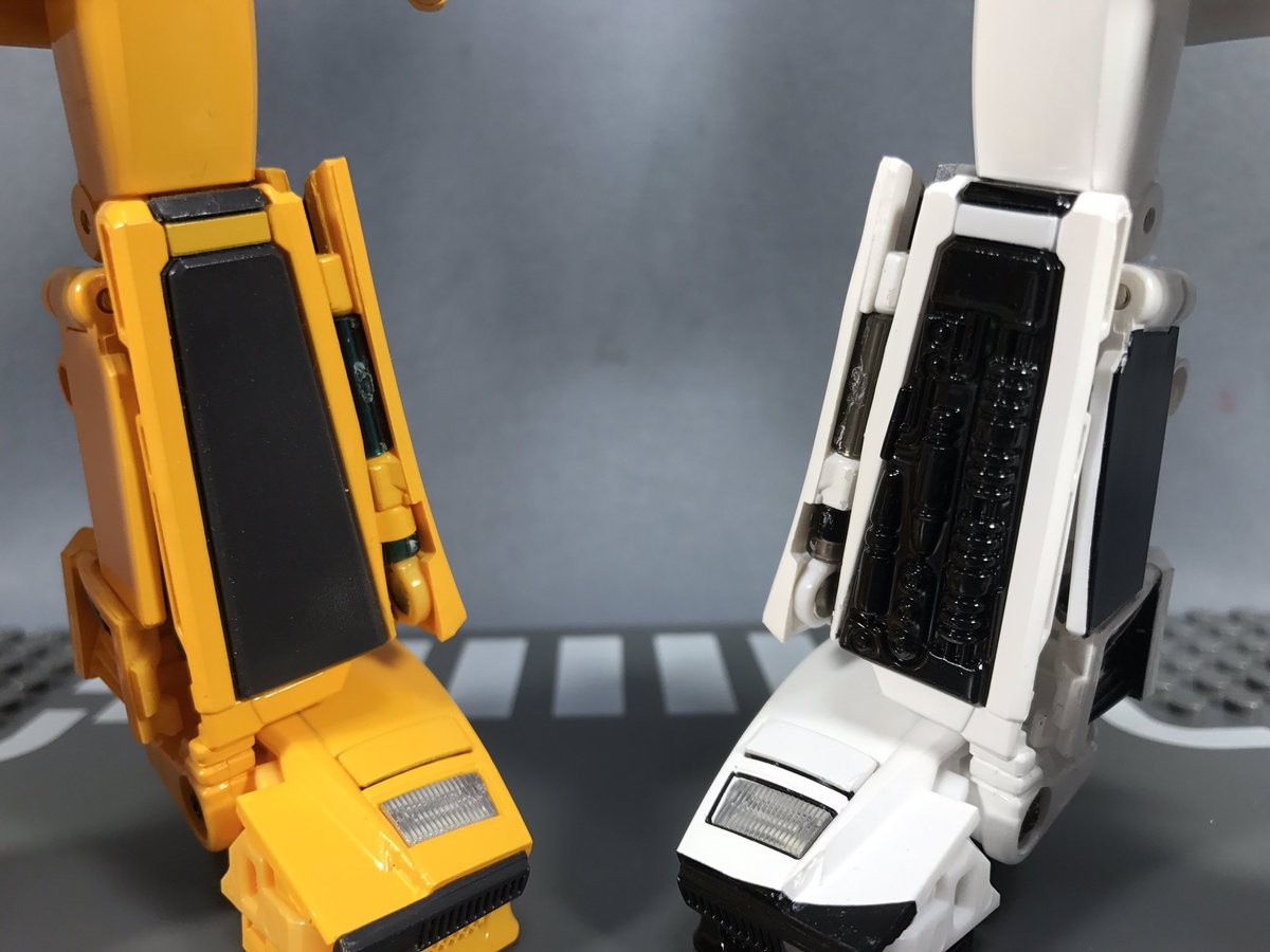 Transformers News: In-Hand Images of Transformers Masterpiece MP-42 Cordon