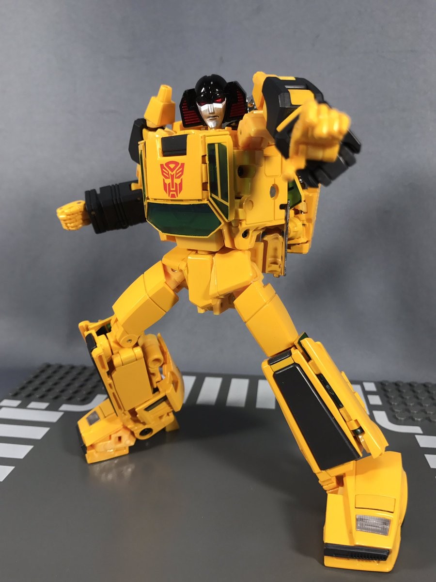 Transformers News: In-Hand Images of Transformers Masterpiece MP-42 Cordon
