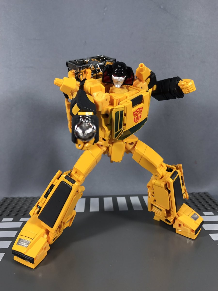 Transformers News: In-Hand Images of Transformers Masterpiece MP-42 Cordon