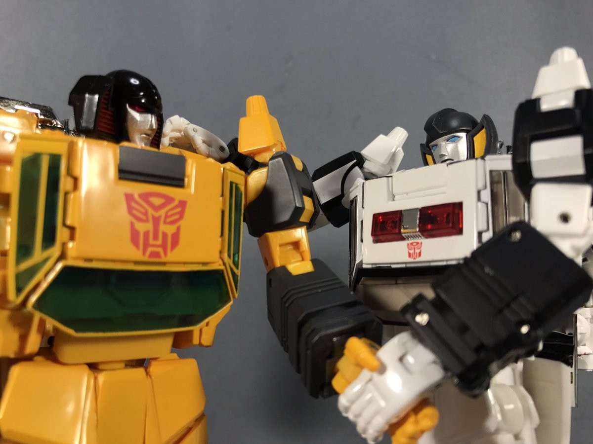 Transformers News: In-Hand Images of Transformers Masterpiece MP-42 Cordon