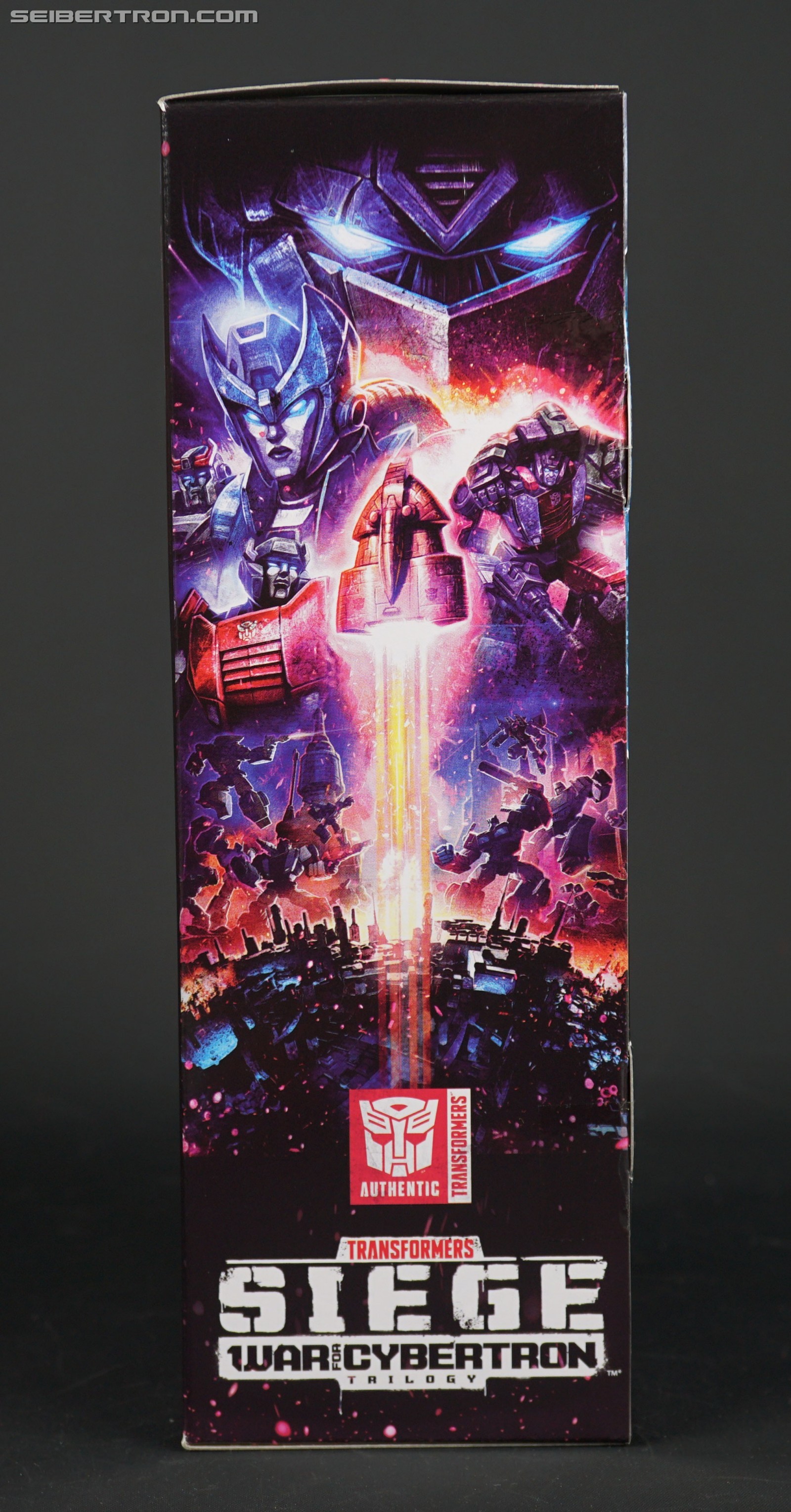 Transformers News: In Hand Images of Transformers WFC Siege Optimus Prime and Megatron Transformers News: In Hand Images of Transformers WFC Siege Optimus Prime and Megatron