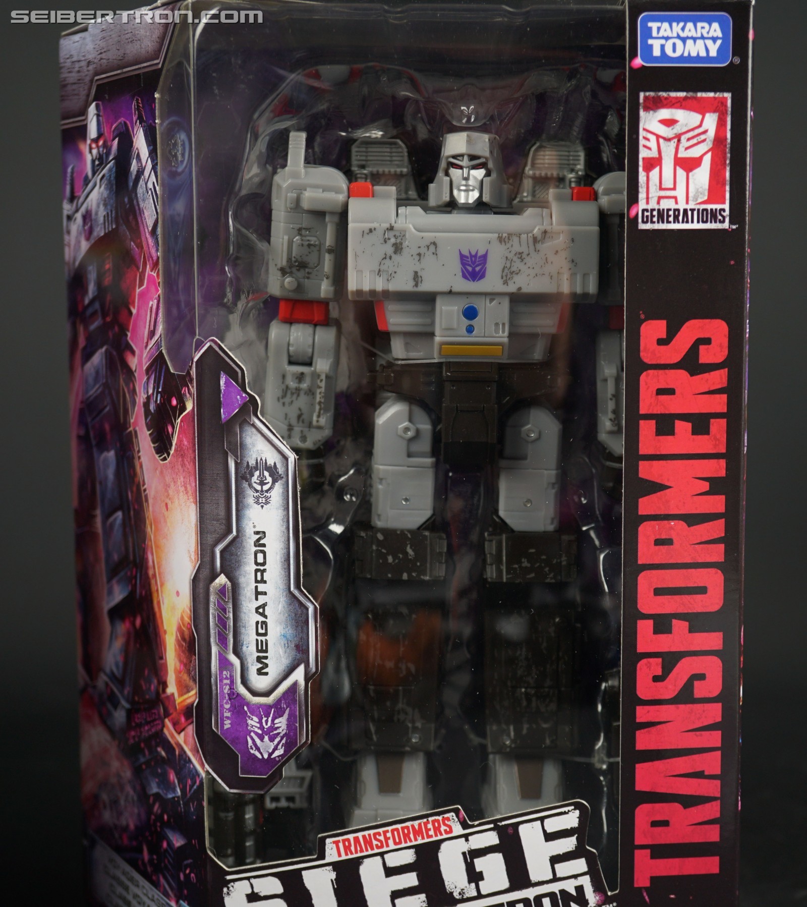 Transformers News: In Hand Images of Transformers WFC Siege Optimus Prime and Megatron Transformers News: In Hand Images of Transformers WFC Siege Optimus Prime and Megatron