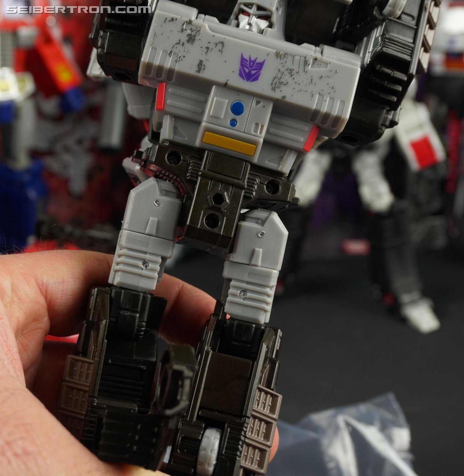 Transformers News: In Hand Images of Transformers WFC Siege Optimus Prime and Megatron Transformers News: In Hand Images of Transformers WFC Siege Optimus Prime and Megatron