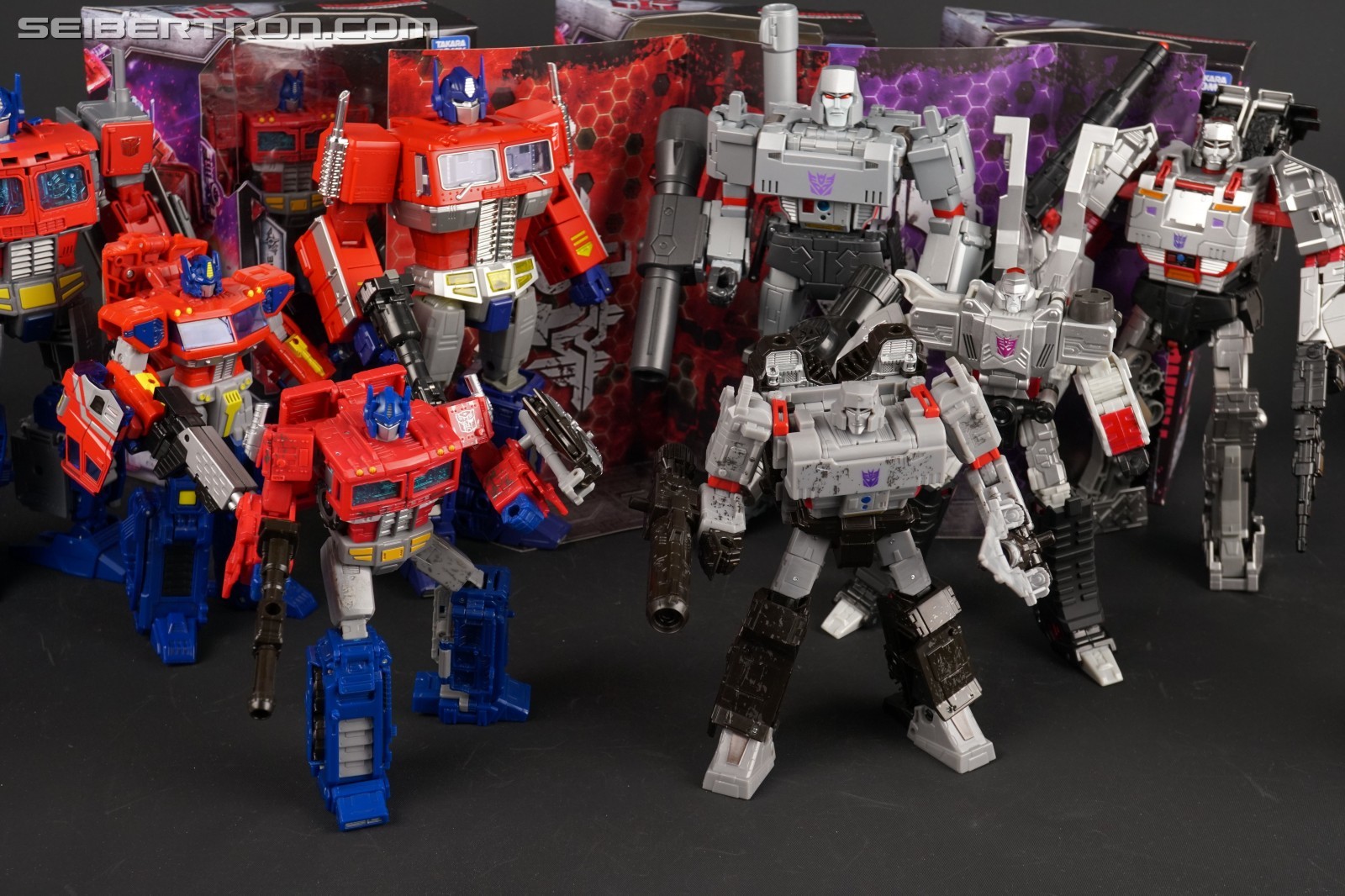 Transformers News: In Hand Images of Transformers WFC Siege Optimus Prime and Megatron Transformers News: In Hand Images of Transformers WFC Siege Optimus Prime and Megatron