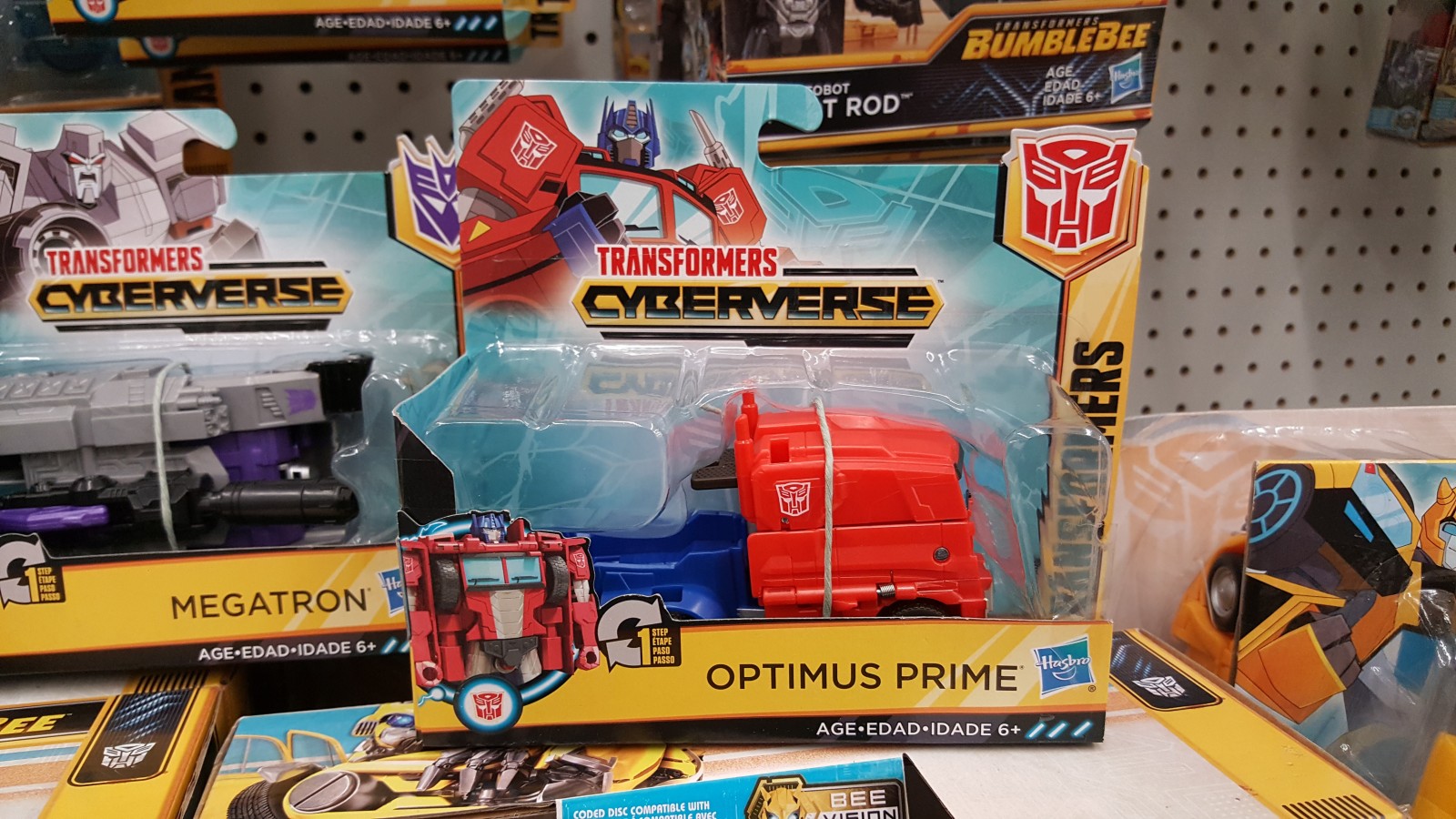 Transformers News: Re: Transformers Cyberverse one-step changers Wave 2 found at retail and 20% off Transformers at Meijers