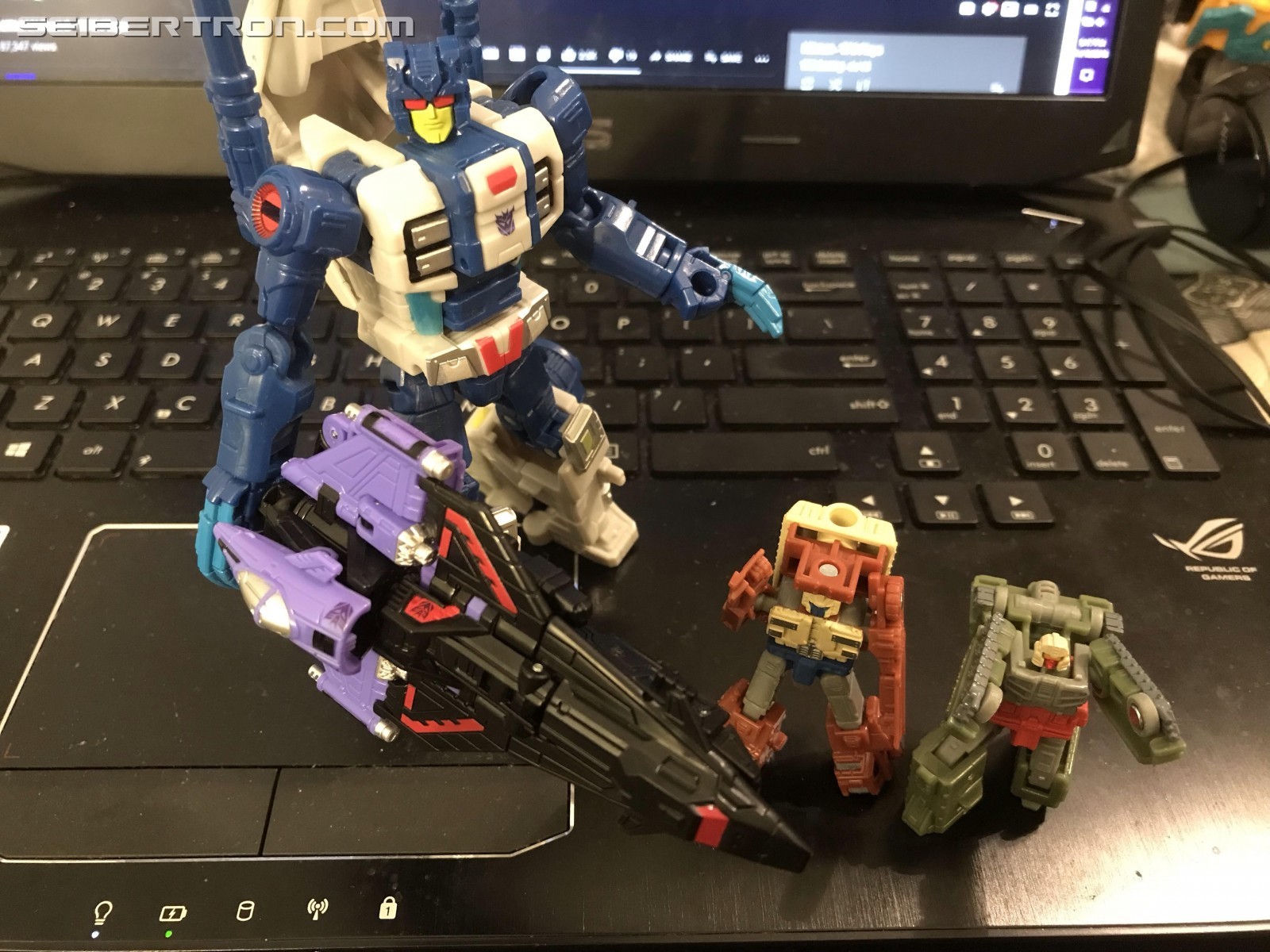 Transformers News: Transformers War for Cybertron: Siege Wave 1 Micromasters Found in US at Target and MSRPs Revealed Transformers News: Transformers War for Cybertron: Siege Wave 1 Micromasters Found in US at Target and MSRPs Revealed