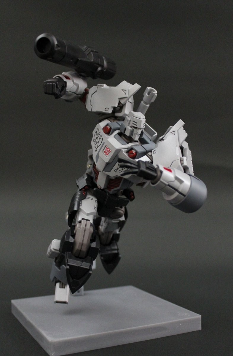 Transformers News: Colored Sample Images of Flame Toys Non-Transforming Autobot Megatron Figure Transformers News: Colored Sample Images of Flame Toys Non-Transforming Autobot Megatron Figure