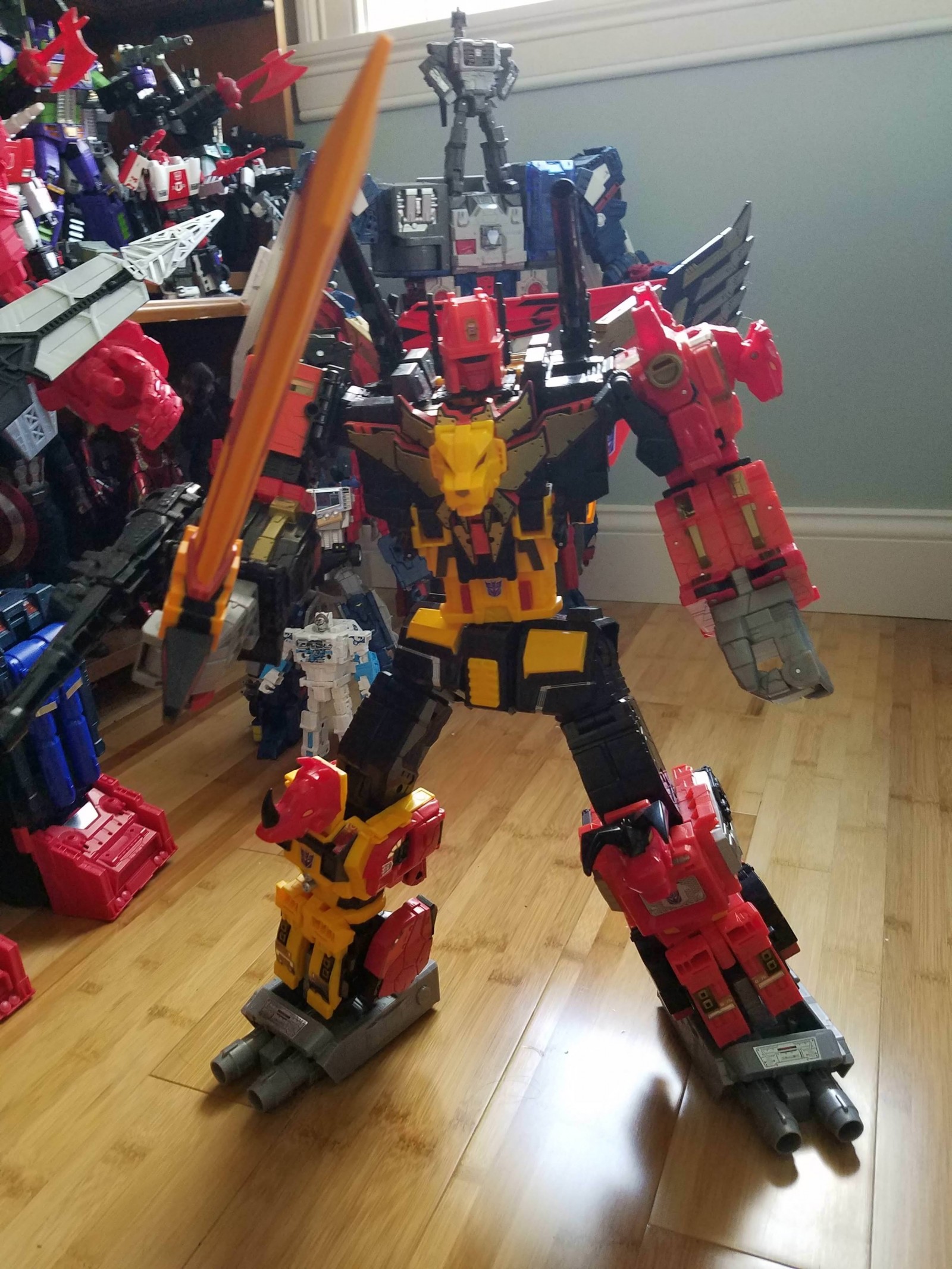 Transformers News: Transformers Power of the Primes Predaking China Sword Exclusive In Hand Images