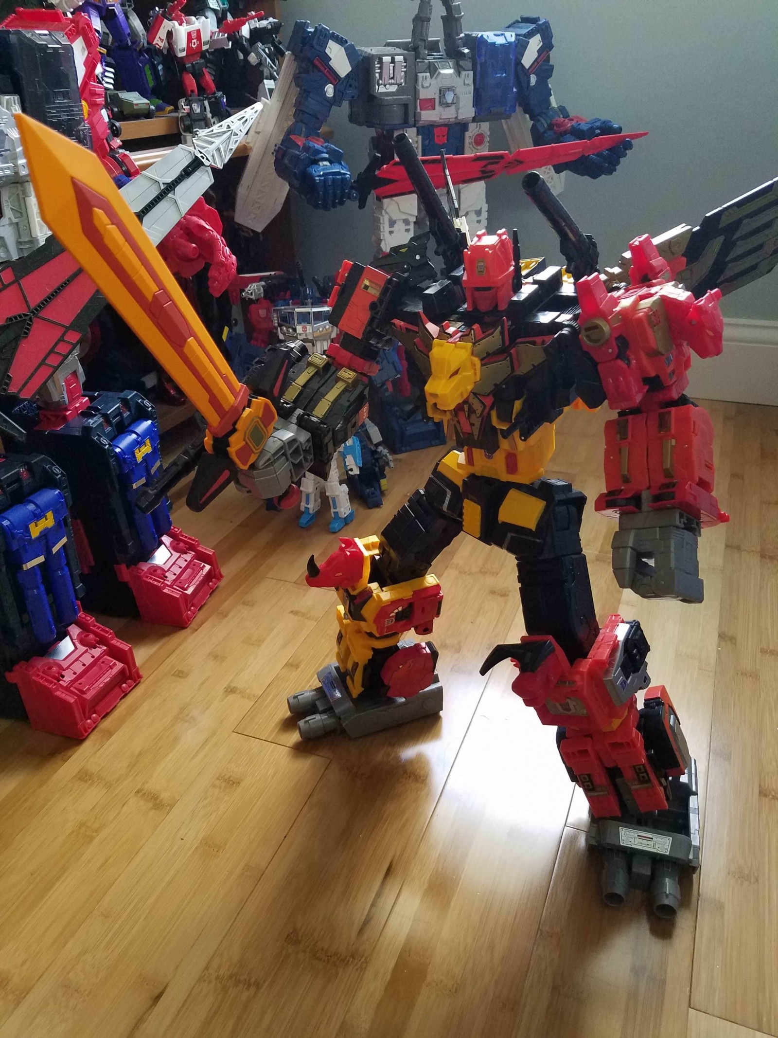 Transformers News: Transformers Power of the Primes Predaking China Sword Exclusive In Hand Images