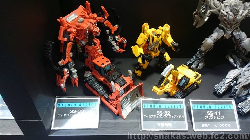 Transformers News: Images from Tokyo Comic Con 2018 of Studio Series, Siege, Encore Big Convoy, MP, and Bumblebee Event Transformers News: Images from Tokyo Comic Con 2018 of Studio Series, Siege, Encore Big Convoy, MP, and Bumblebee Event